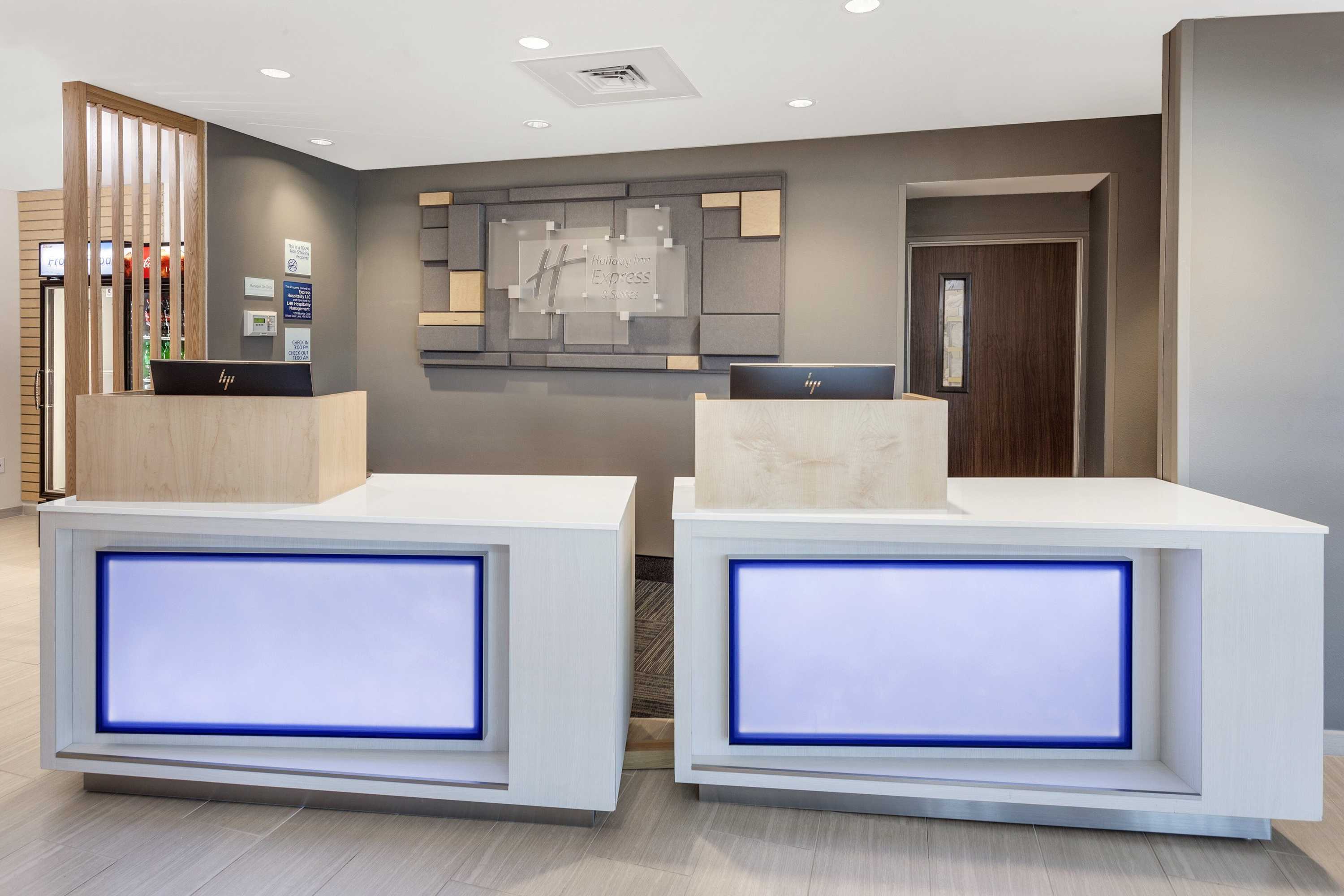 Gift card for Holiday Inn Express & Suites Hudson I-94 by Ihg Gift card for Holiday Inn Express & Suites Hudson I-94 by Ihg