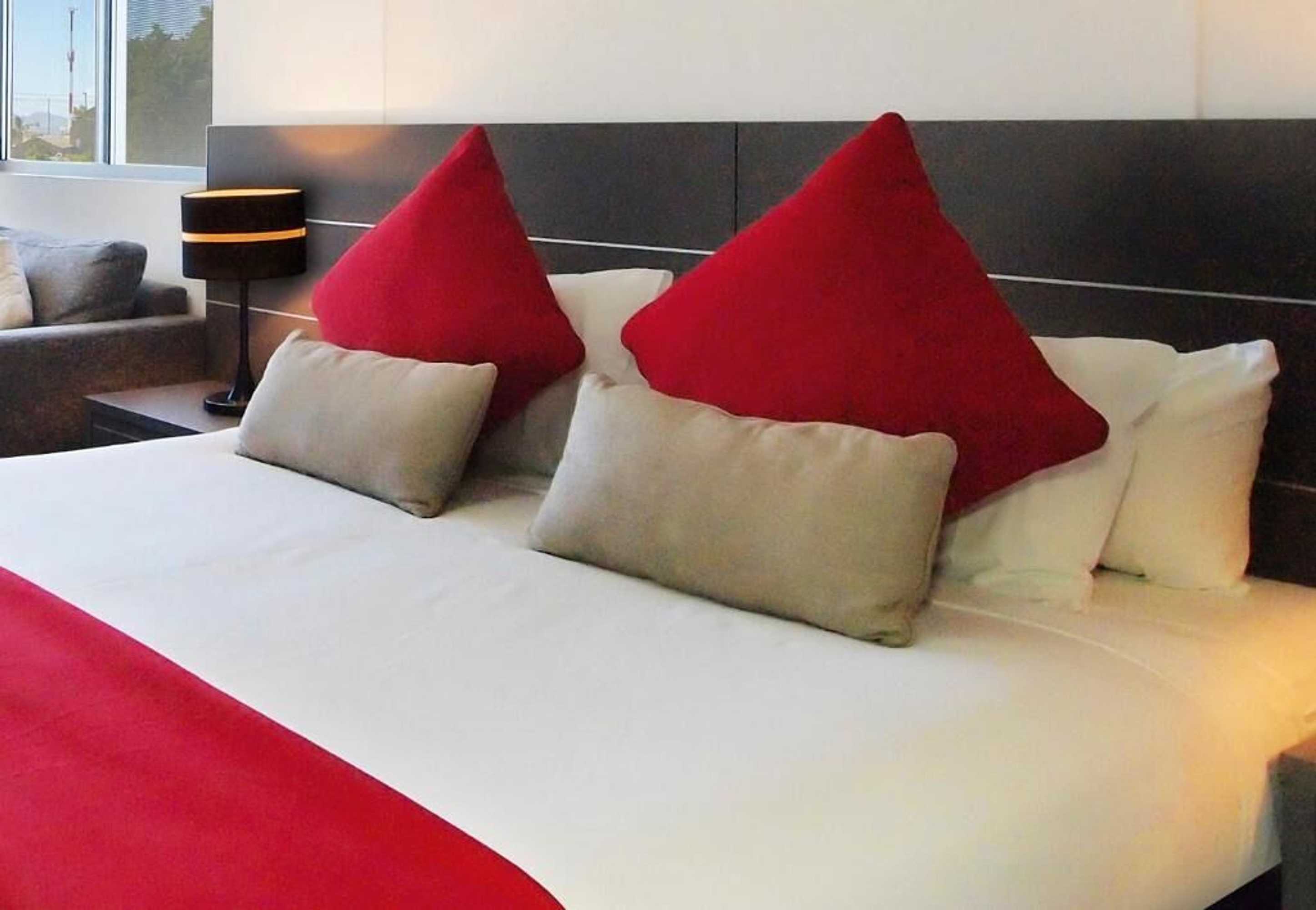 Gift card for Oaks Townsville Metropole Hotel Gift card for Oaks Townsville Metropole Hotel