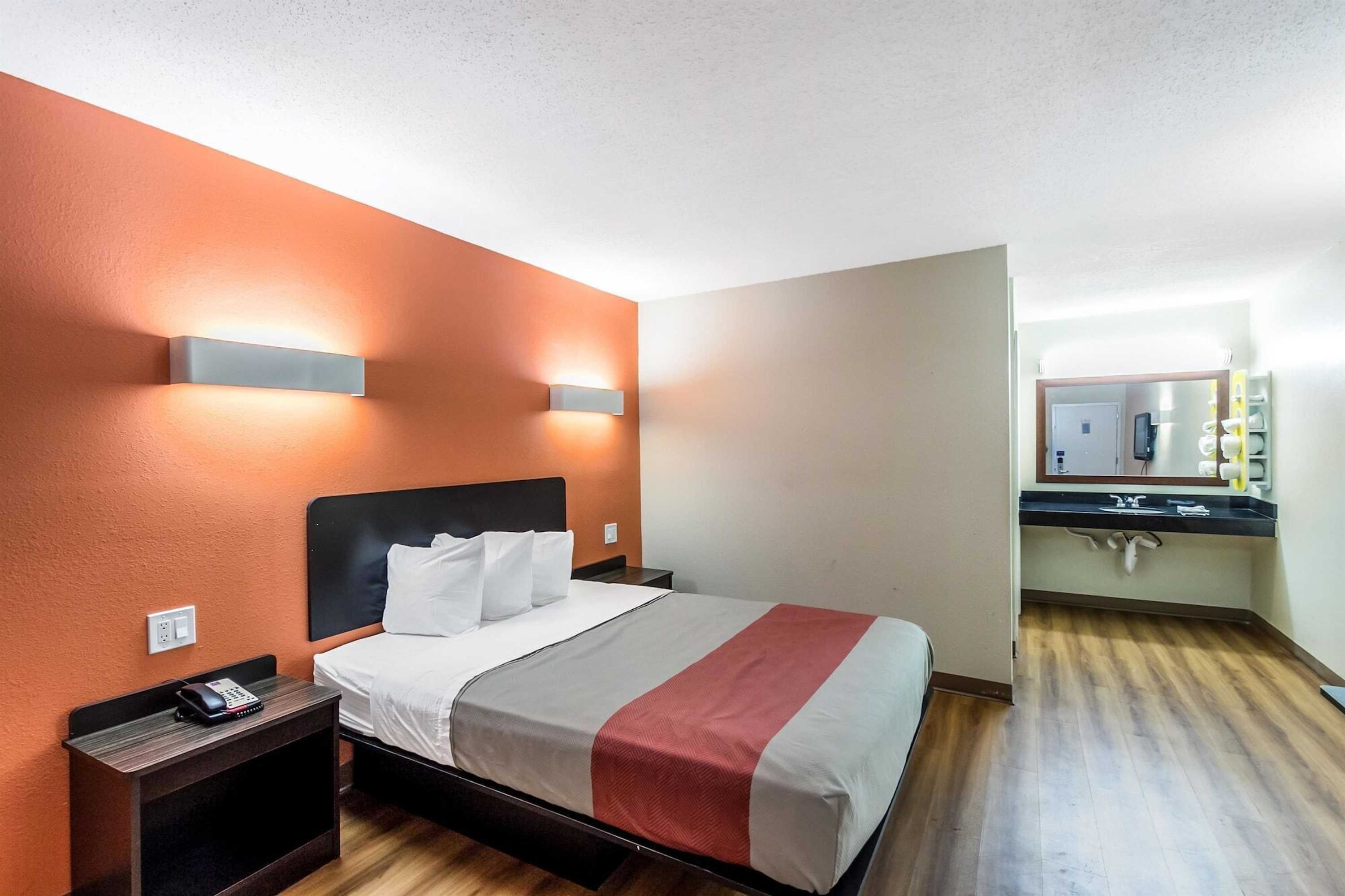 Gift card for Motel 6 New Brunswick