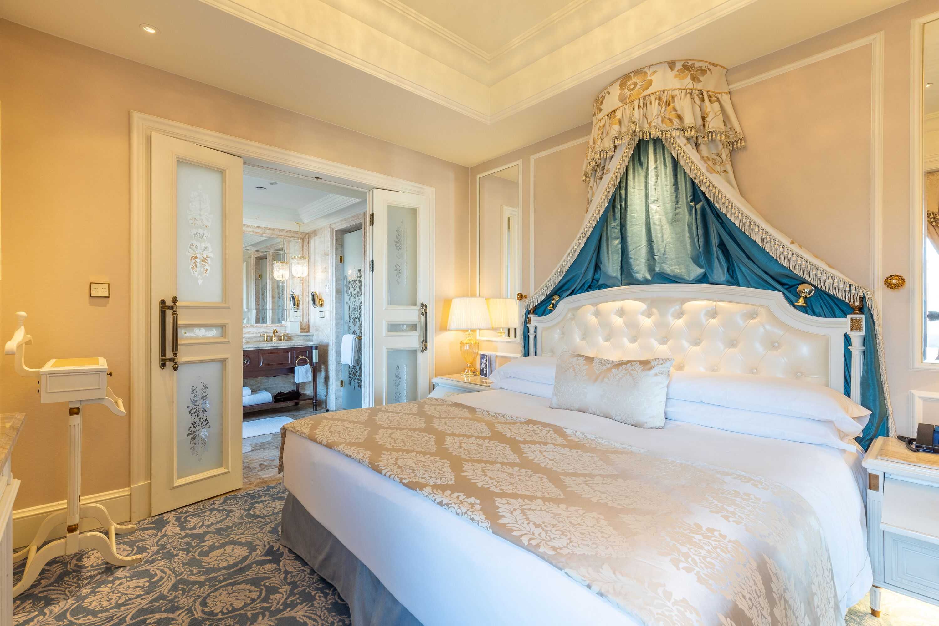 Gift card for The Castle Hotel, a Luxury Collection Hotel, Dalian Gift card for The Castle Hotel, a Luxury Collection Hotel, Dalian
