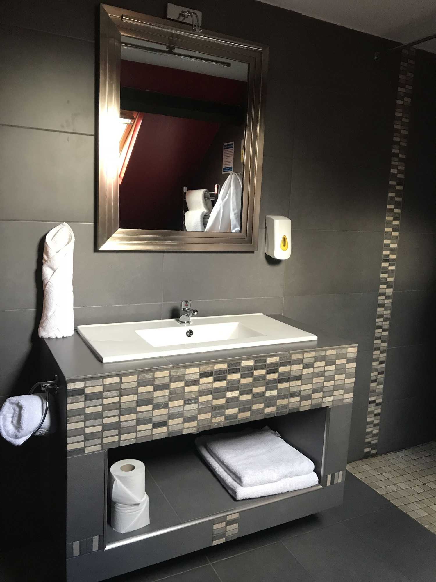 Gift card for Bennetts Hotel Gift card for Bennetts Hotel