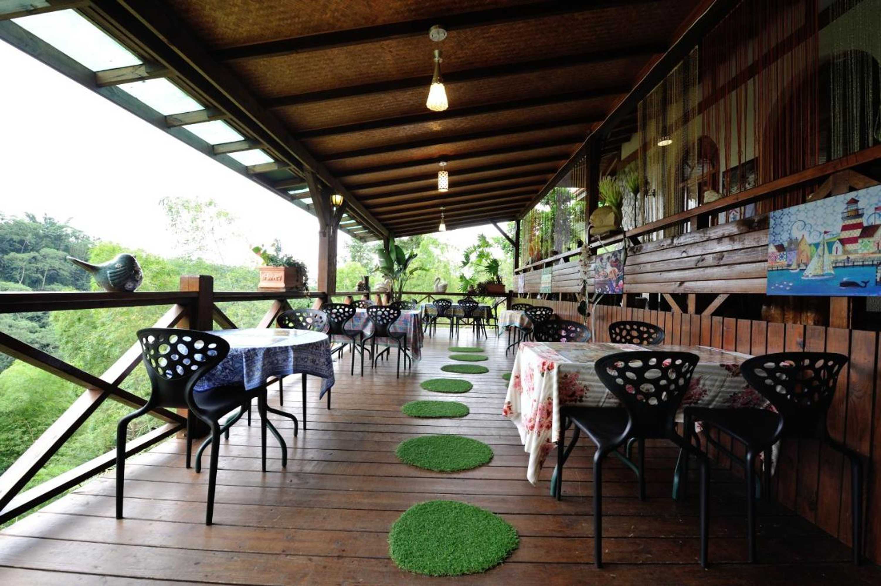 Gift card for Shinmingshan Holiday Inn