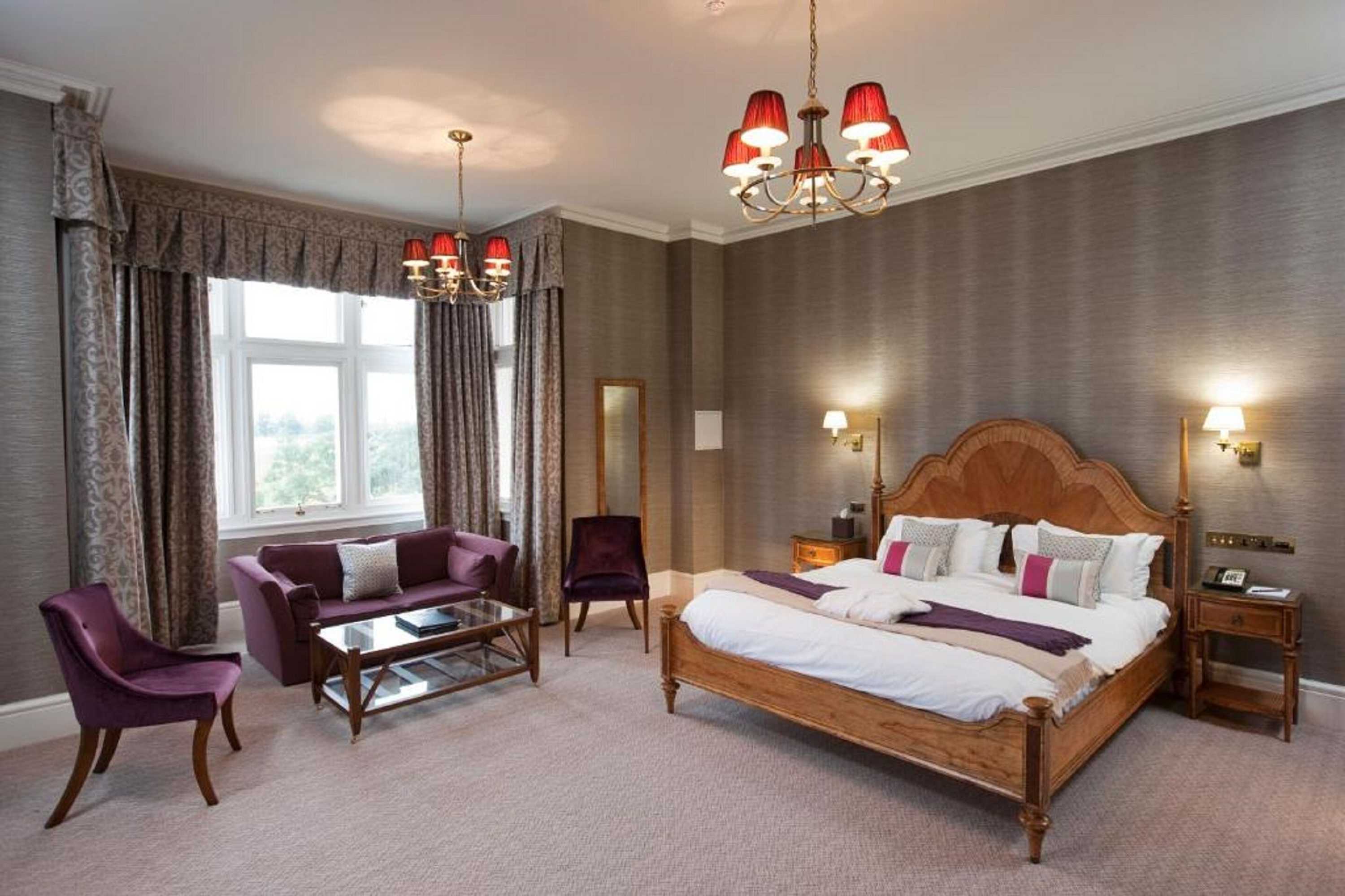 Gift card for Wivenhoe House Hotel Gift card for Wivenhoe House Hotel