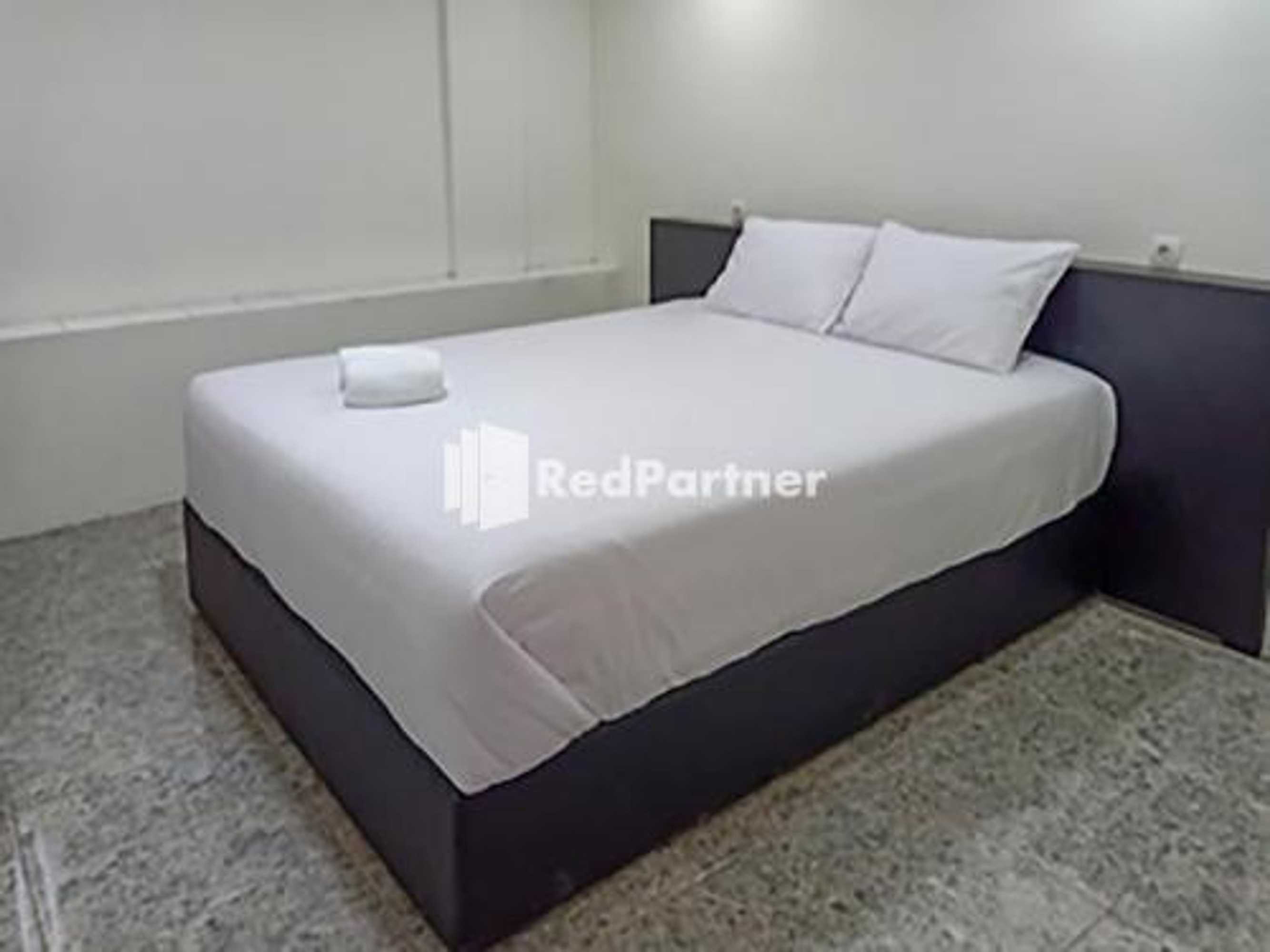 Gift card for Hotel Trikatu Kendal Near Taman Kota Weleri Mitra Reddoorz Gift card for Hotel Trikatu Kendal Near Taman Kota Weleri Mitra Reddoorz