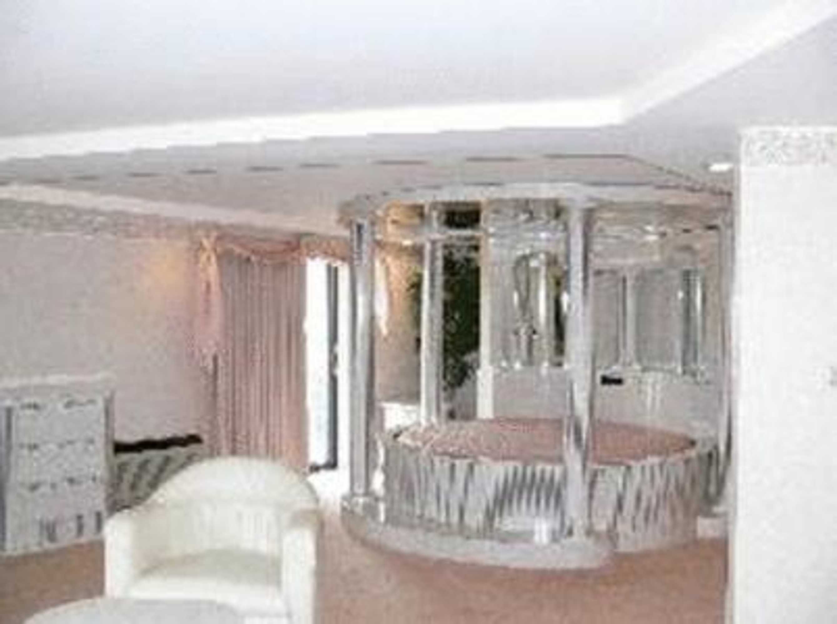 Gift card for Chateau Royale Inn