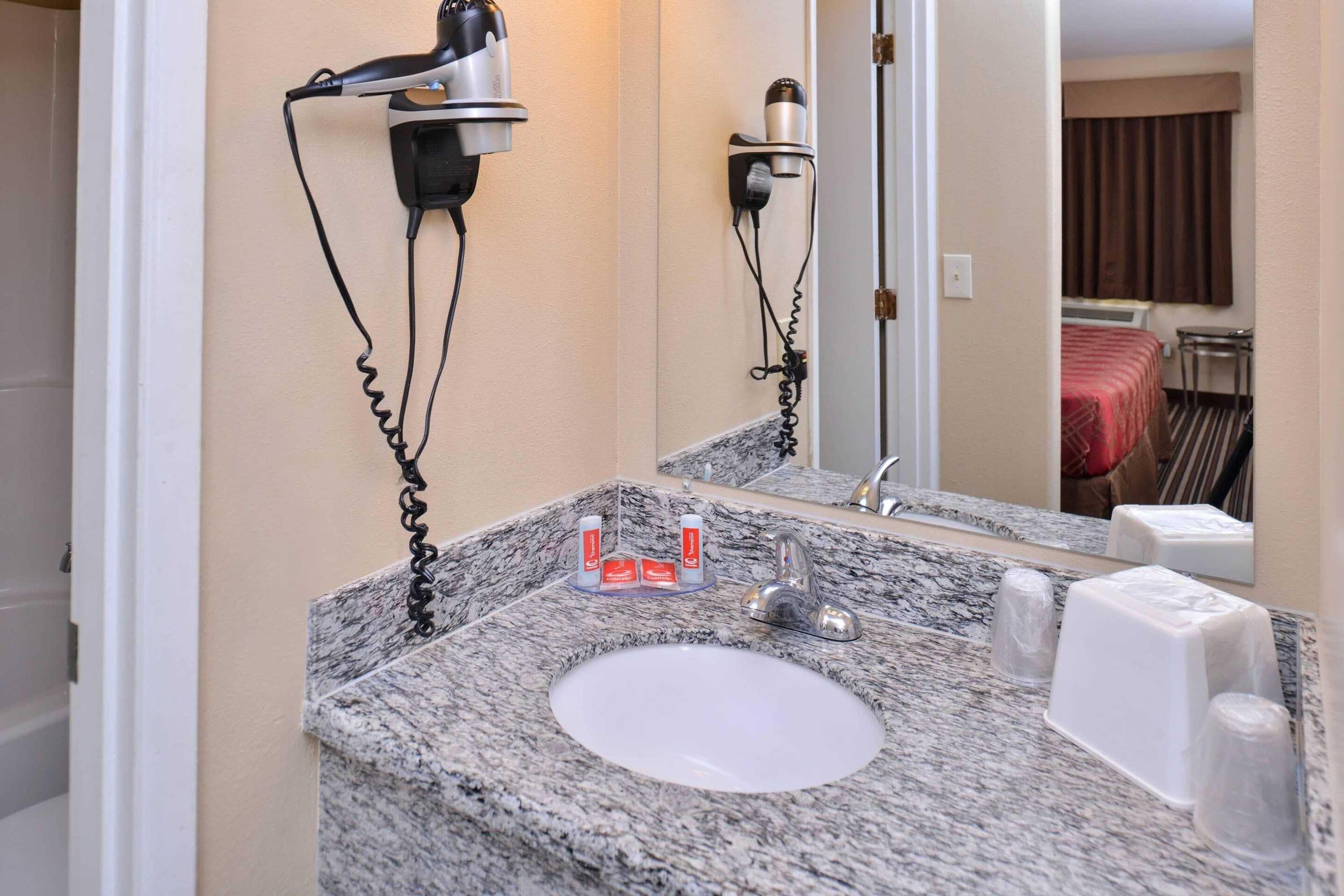 Gift card for Econo Lodge Kennewick Tri-Cities