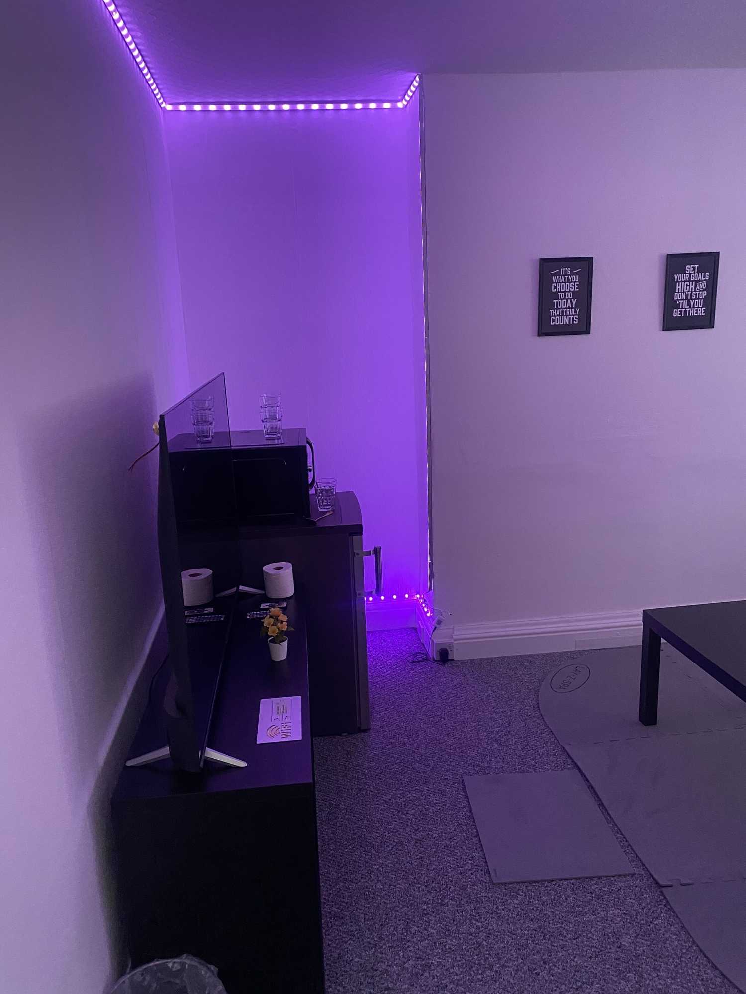 Gift card for Sapphire Suites, Stunning 2-Bed House in Bradford