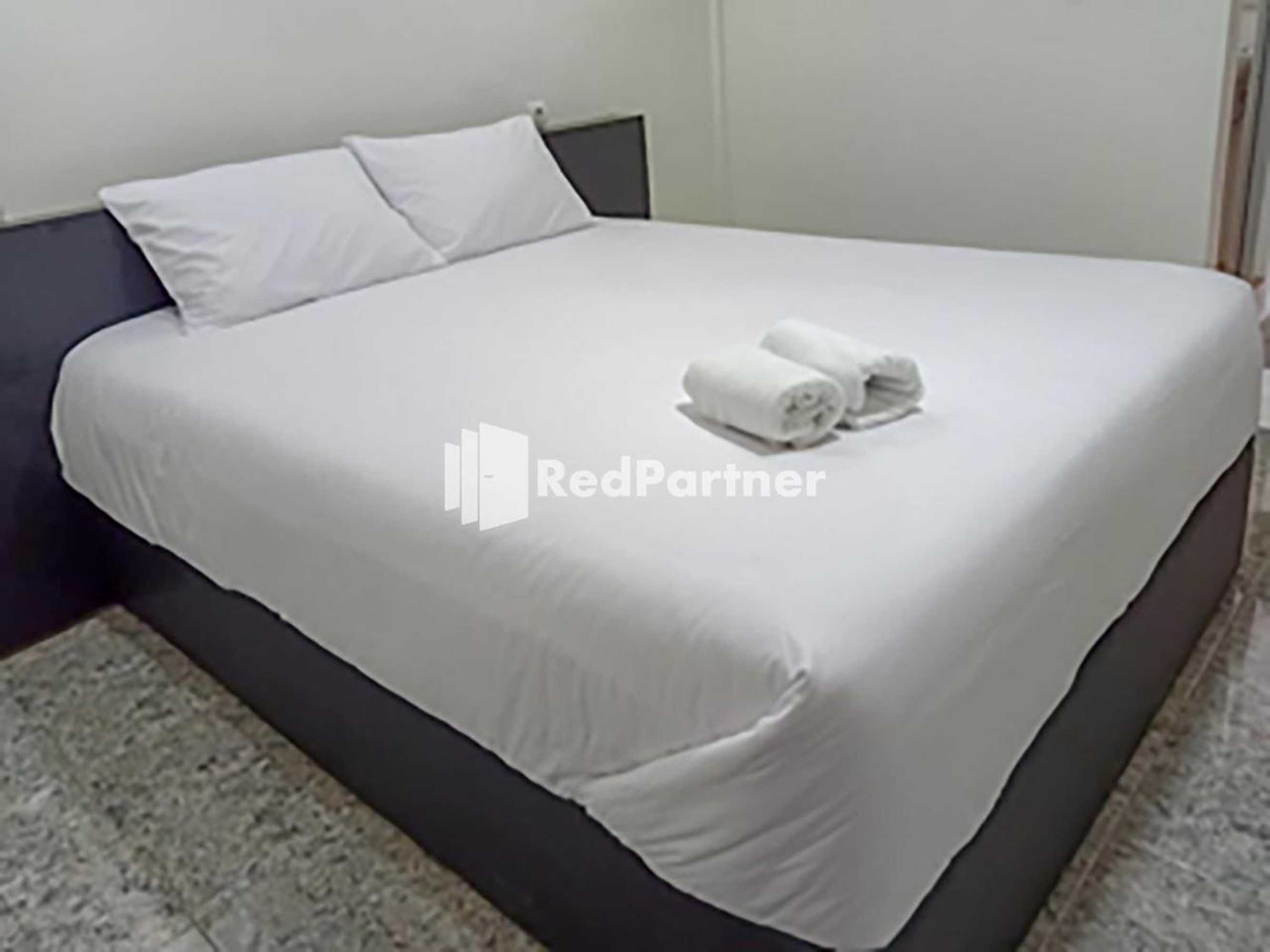 Gift card for Hotel Trikatu Kendal Near Taman Kota Weleri Mitra Reddoorz Gift card for Hotel Trikatu Kendal Near Taman Kota Weleri Mitra Reddoorz