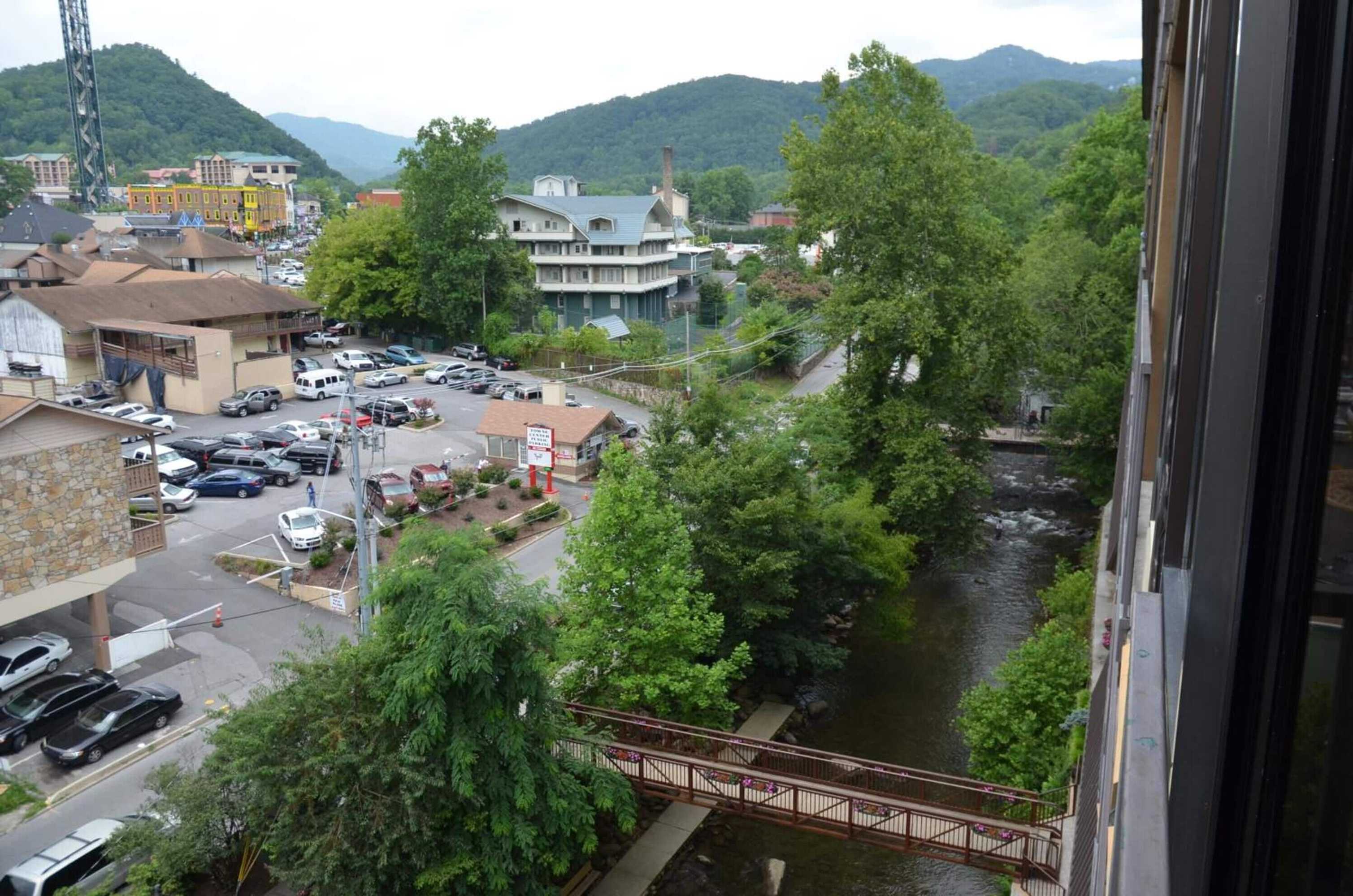 Gift card for Edgewater Hotel - Gatlinburg Gift card for Edgewater Hotel - Gatlinburg