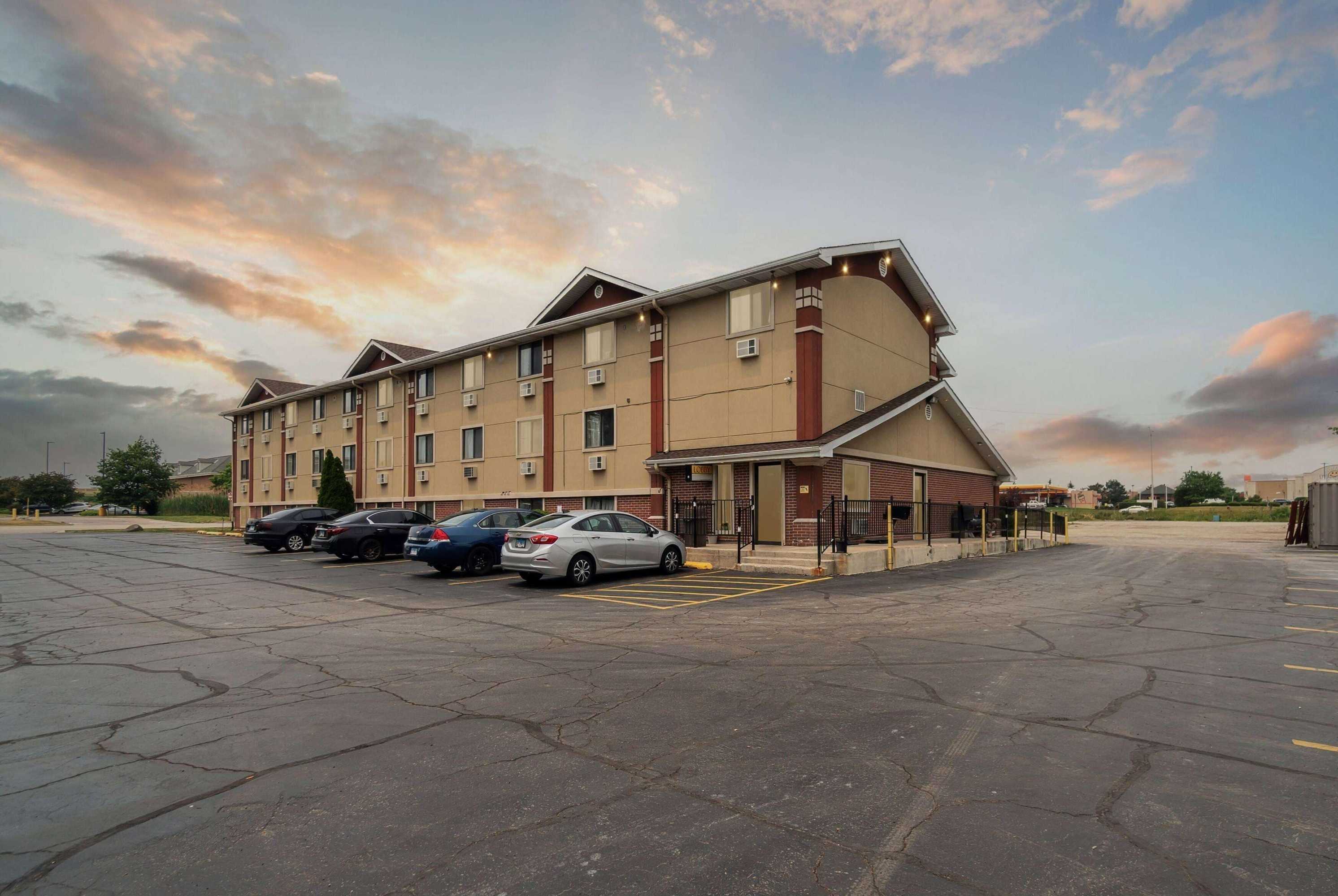 Gift card for Super 8 by Wyndham Kenosha/pleasant Prairie