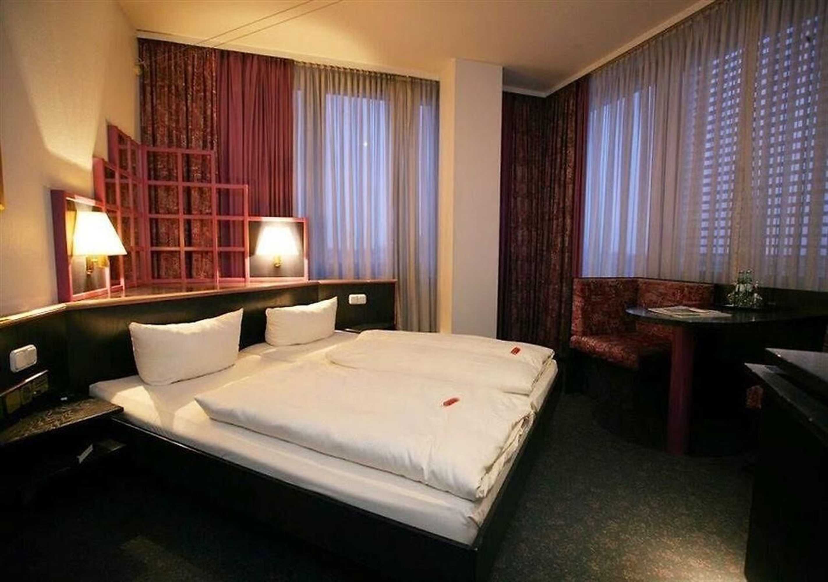Gift card for Hotel Mirage Düsseldorf-Neuss Gift card for Hotel Mirage Düsseldorf-Neuss