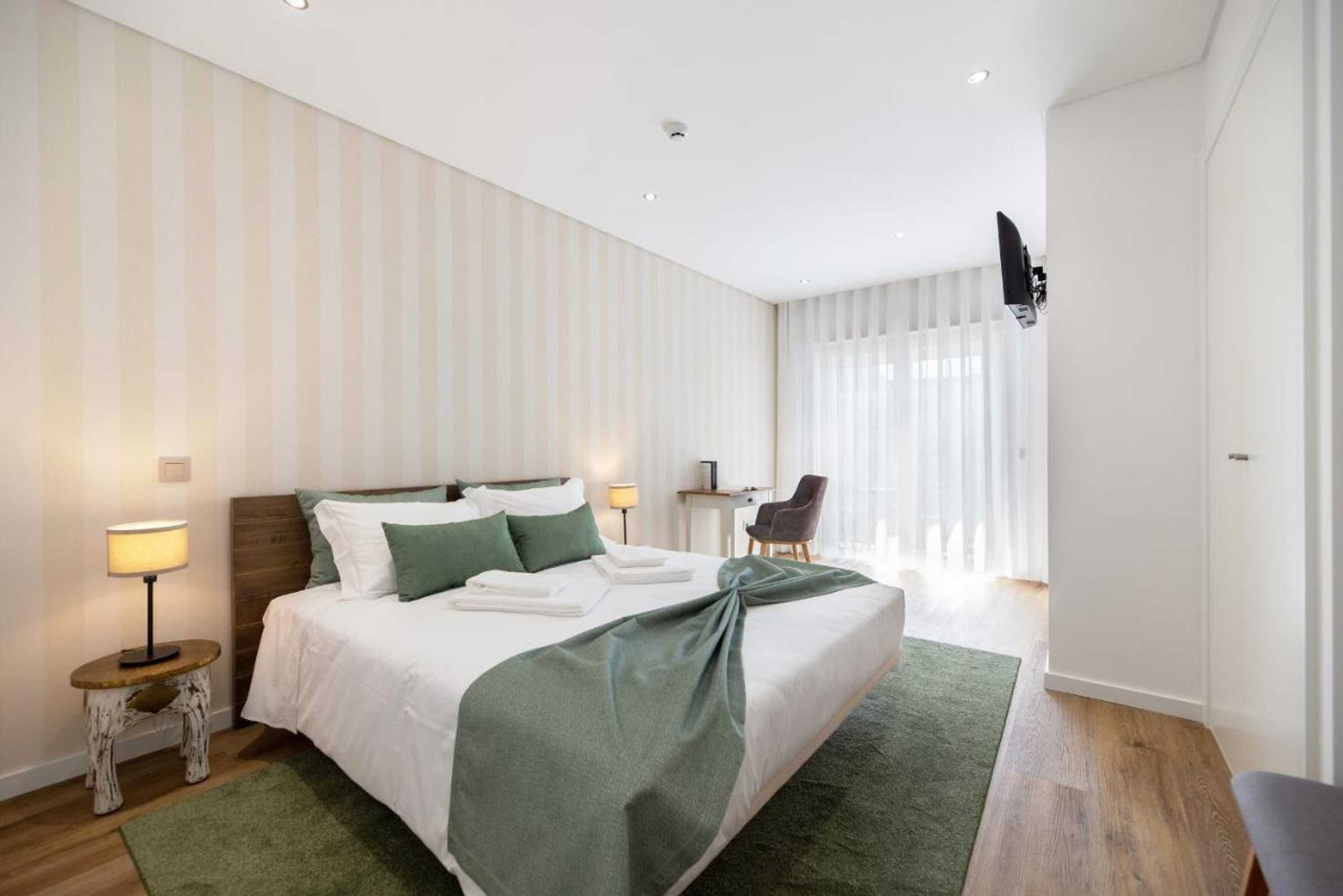 Gift card for 9 Quartos Alojamento