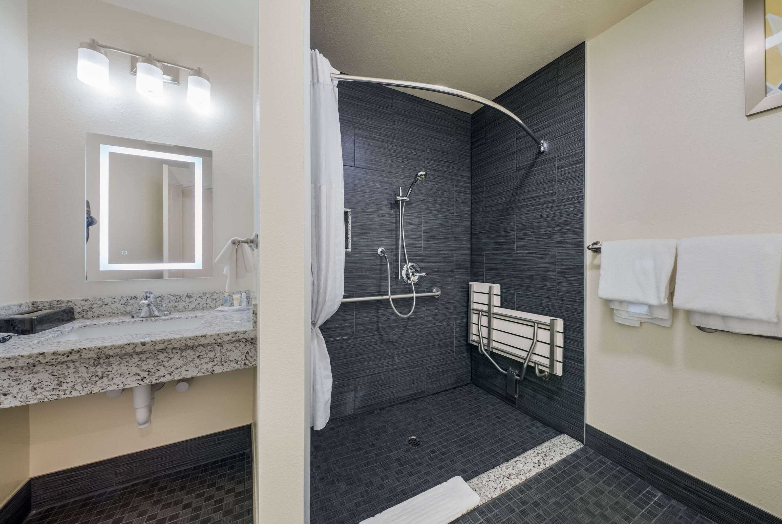Gift card for Comfort Inn Gilroy