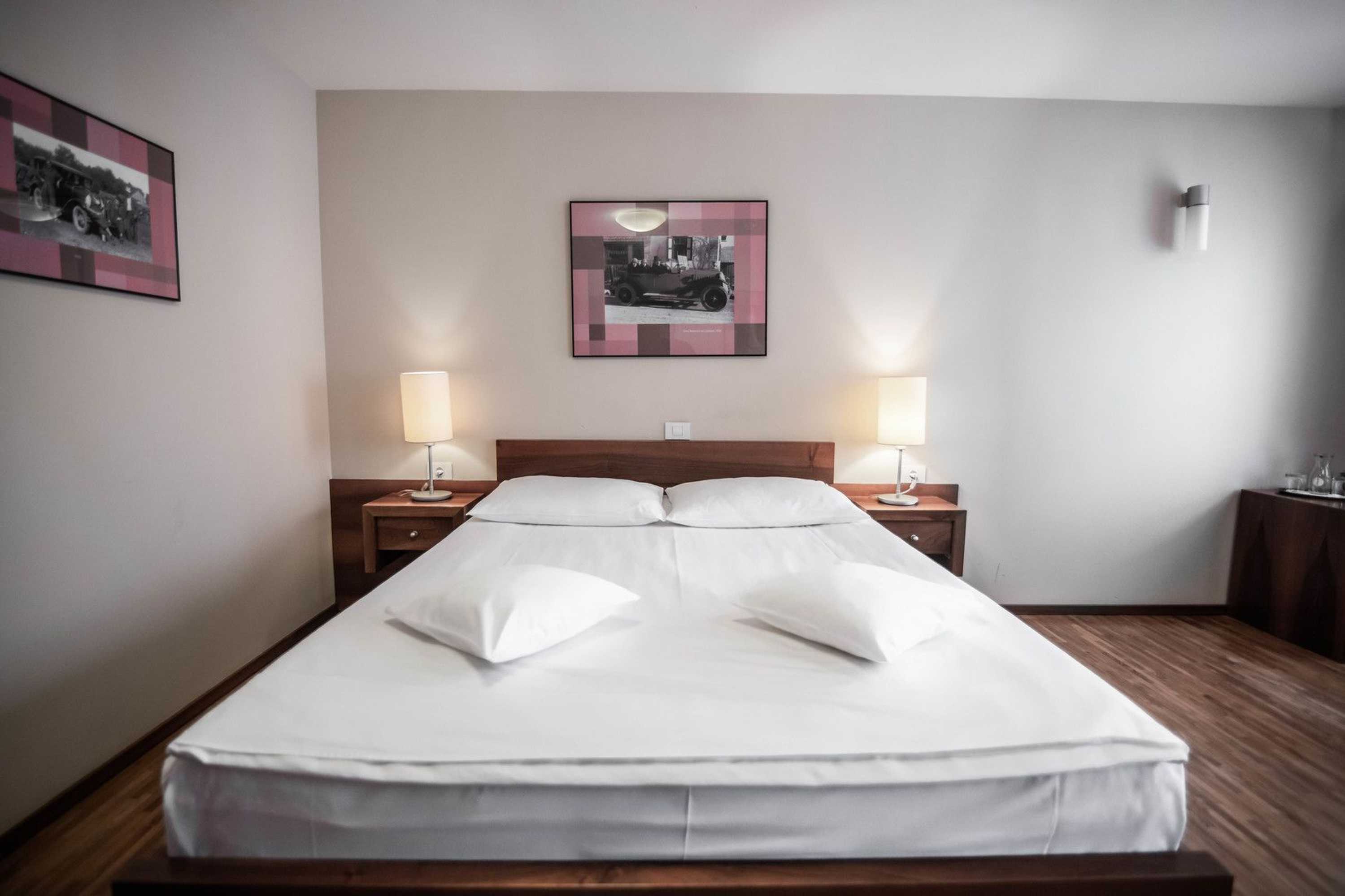 Gift card for Hotel Dvor Jezersek Brnik Gift card for Hotel Dvor Jezersek Brnik