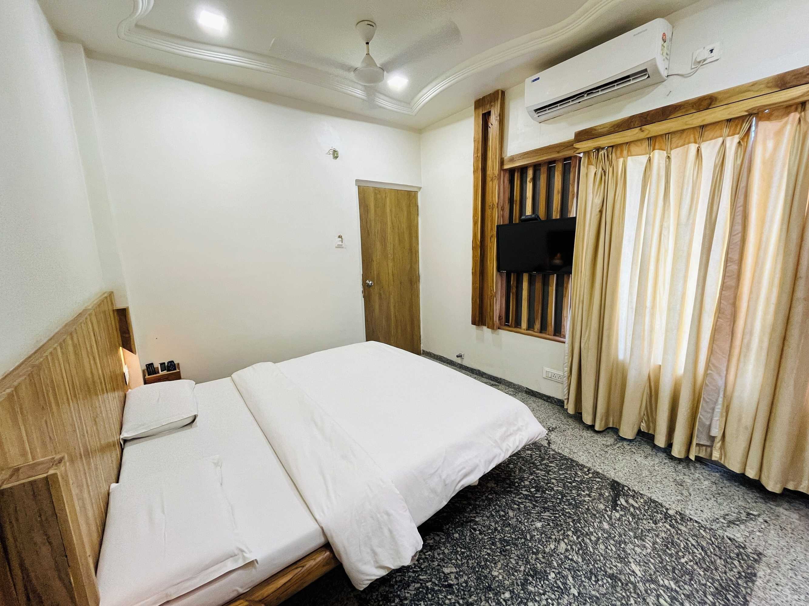Gift card for Hotel Shripad Continental Gift card for Hotel Shripad Continental