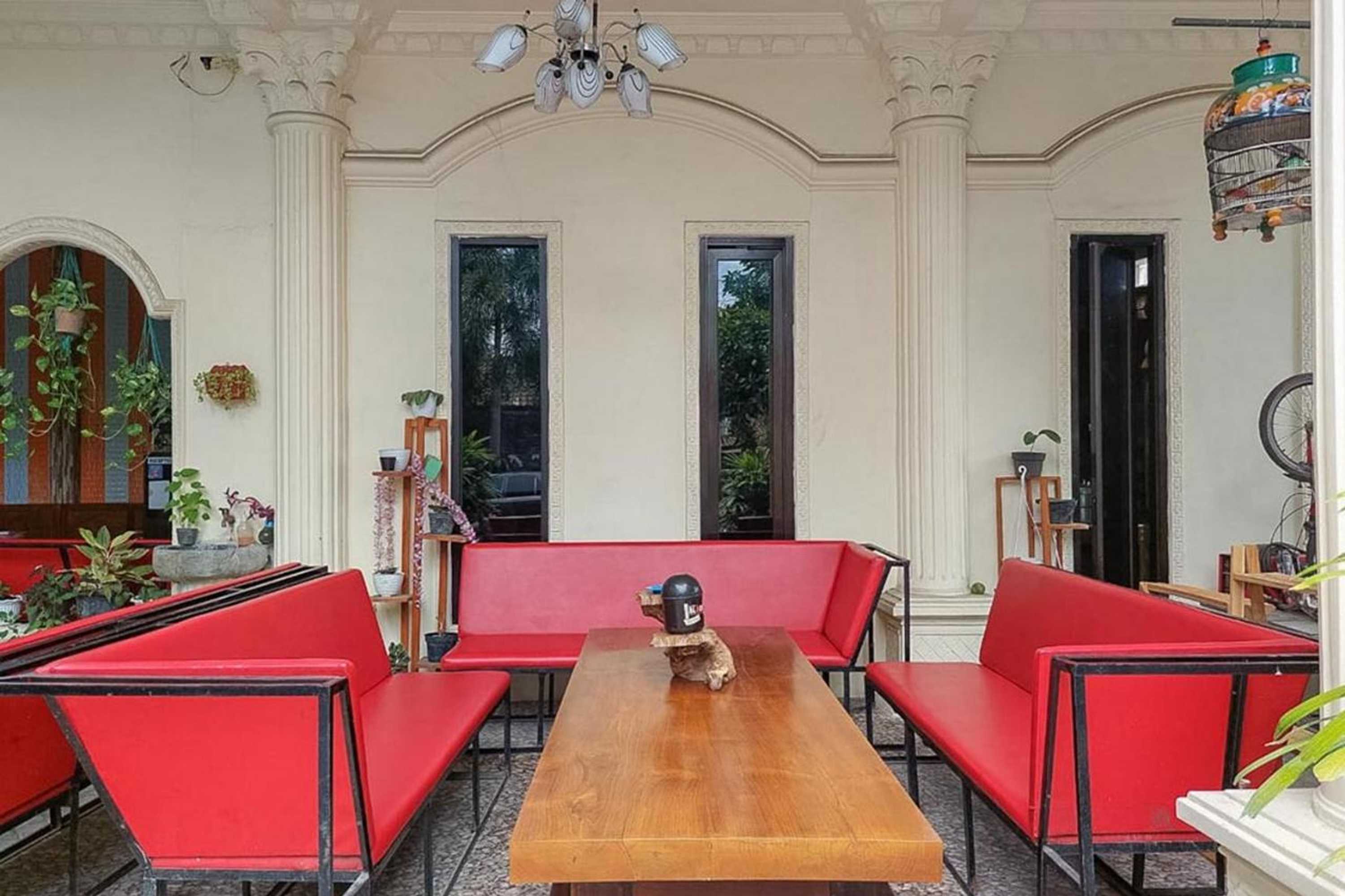 Gift card for Icha Homestay Near Terminal Purabaya Madiun