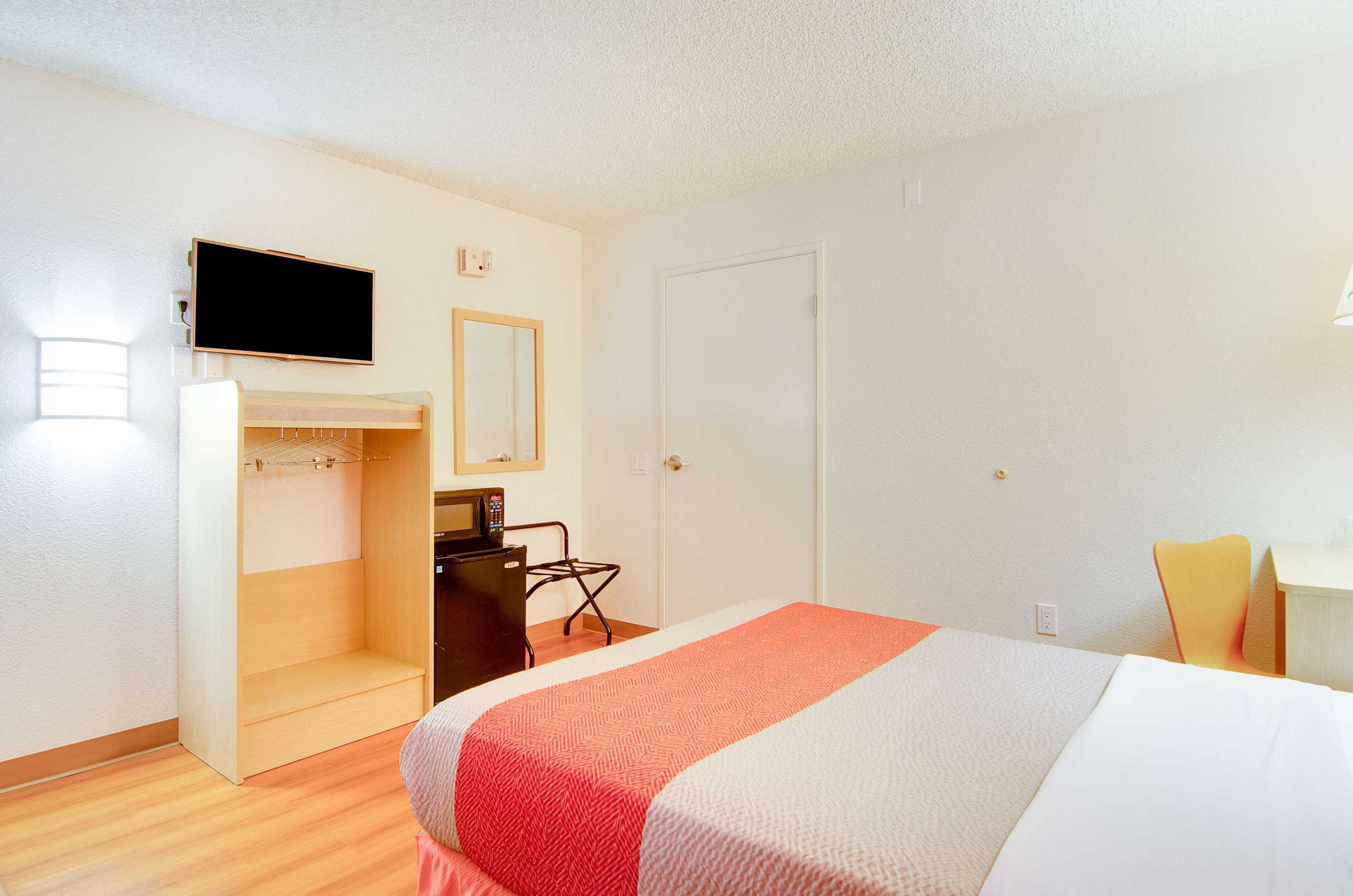 Gift card for Motel 6 Tacoma, WA - Fife