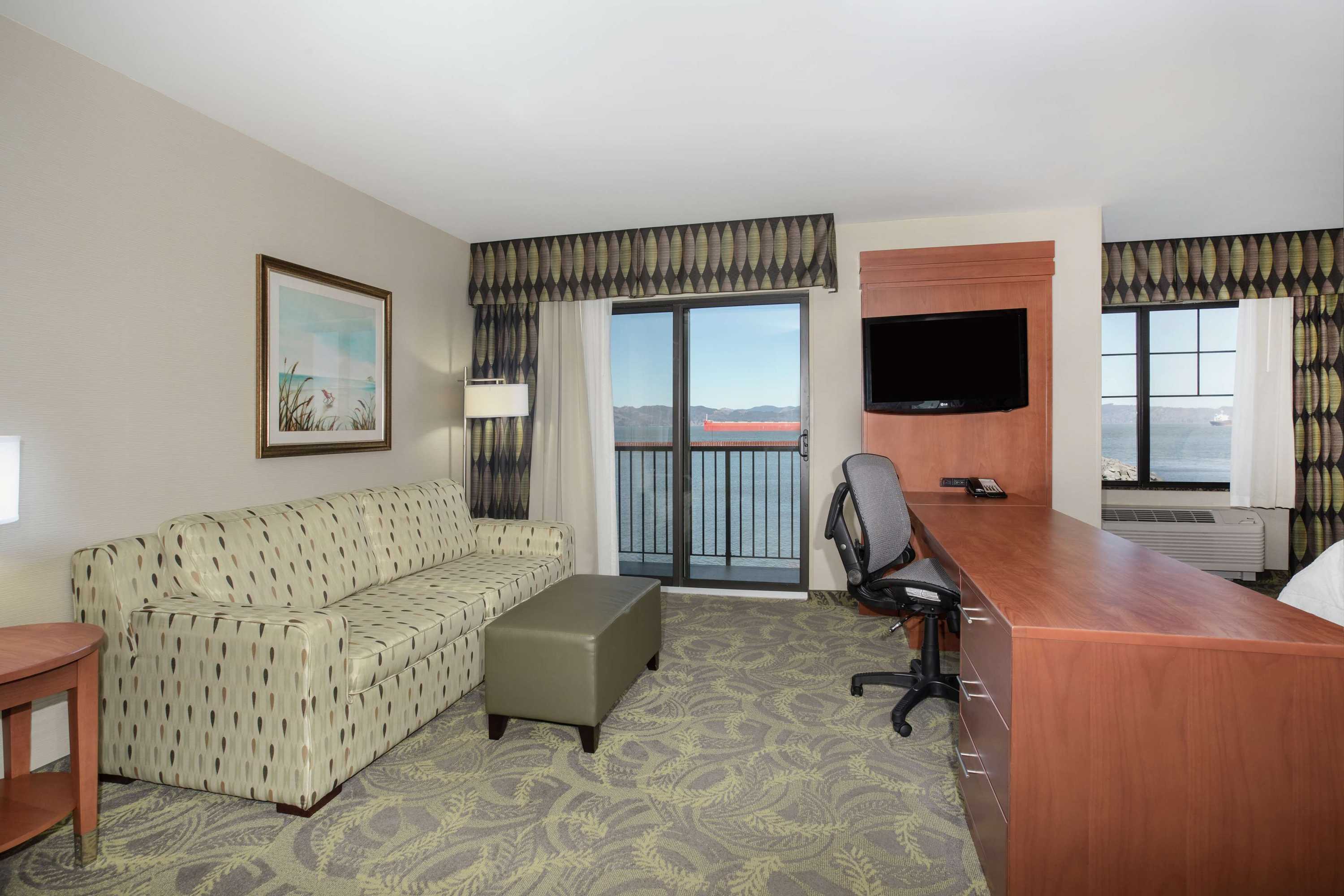 Gift card for Hampton Inn And Suites Astoria Gift card for Hampton Inn And Suites Astoria