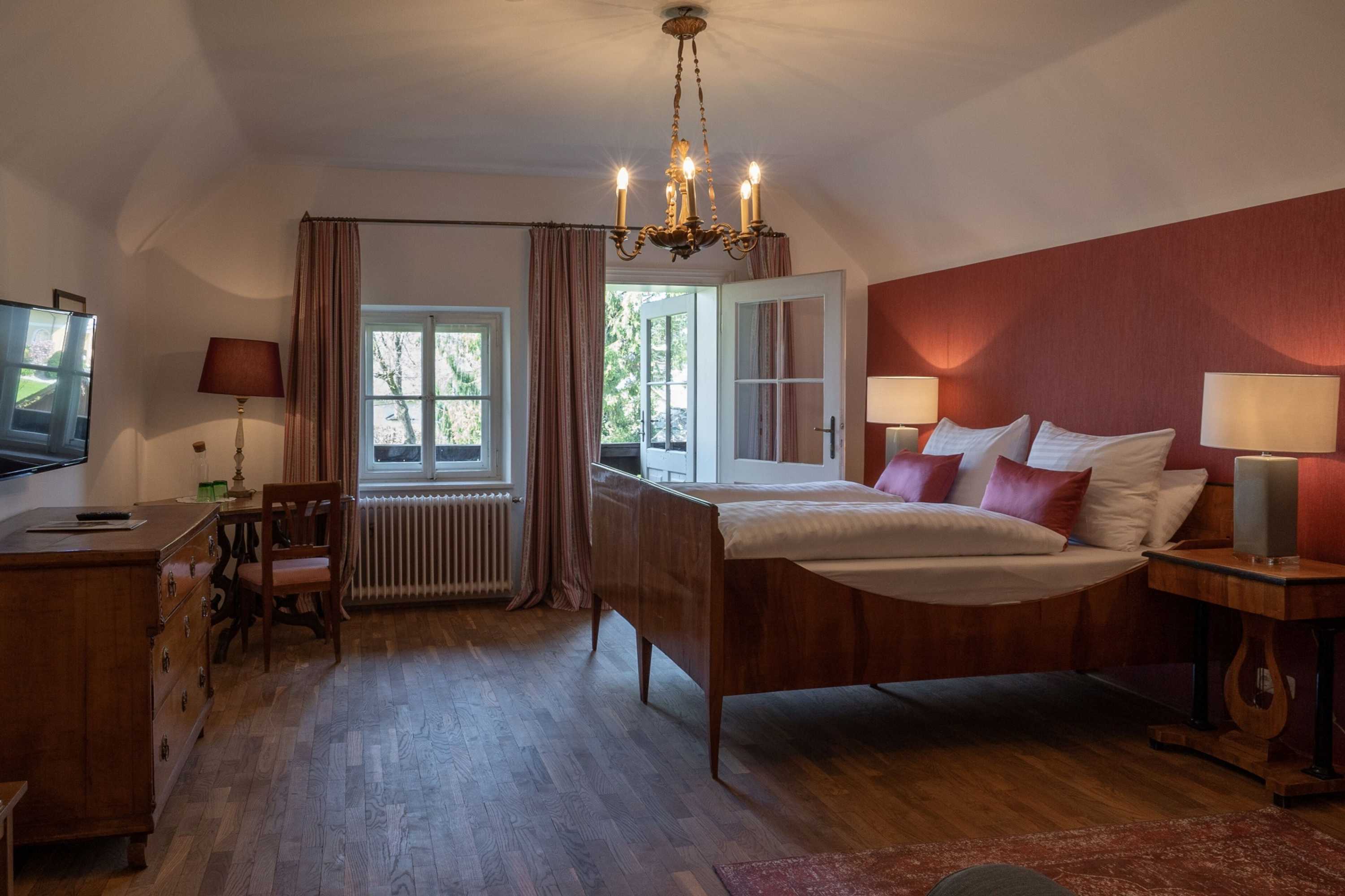Gift card for Der Schlosswirt zu Anif - Biedermeierhotel Und Restaurant Gift card for Der Schlosswirt zu Anif - Biedermeierhotel Und Restaurant