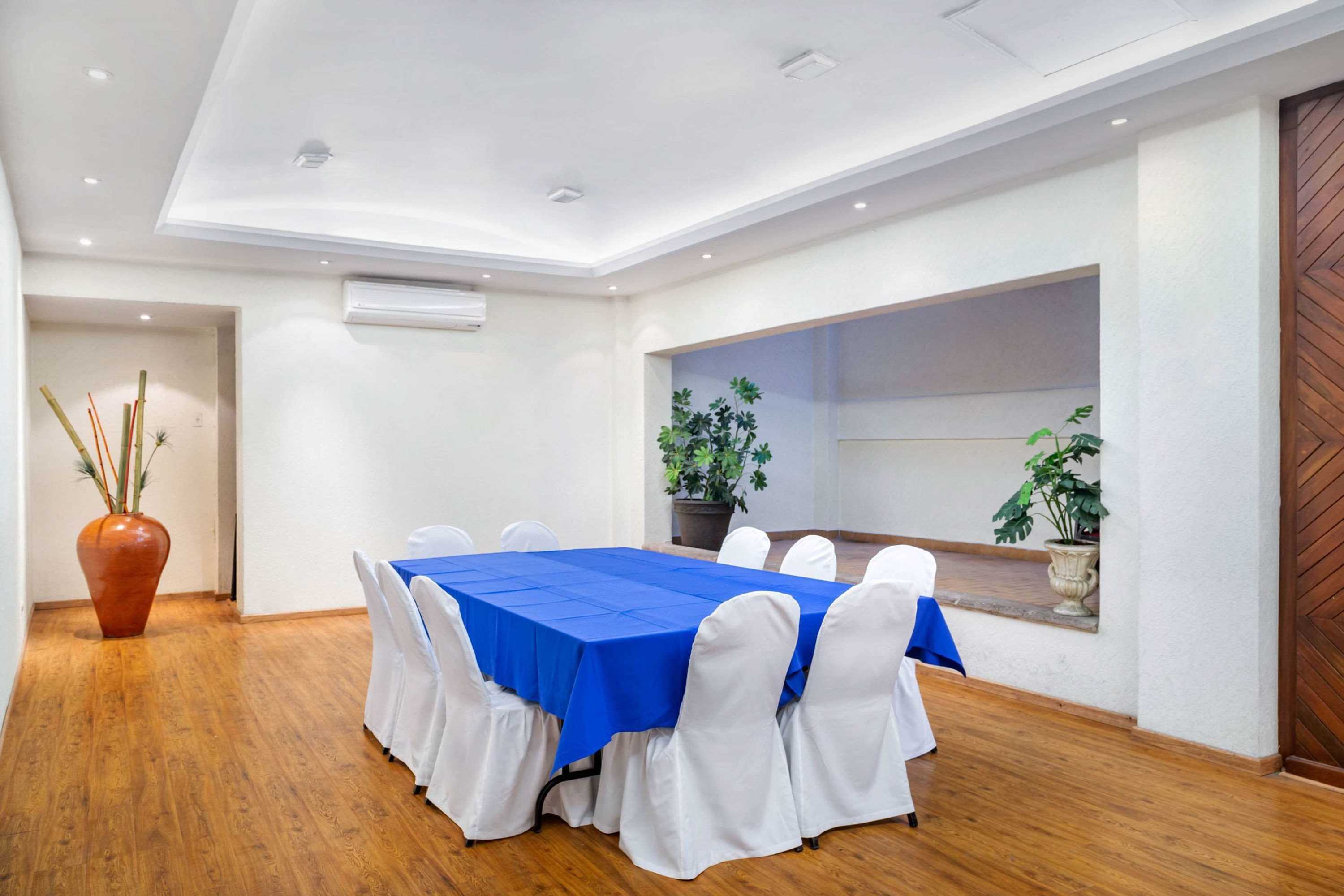 Gift card for Quality Inn Aguascalientes Gift card for Quality Inn Aguascalientes
