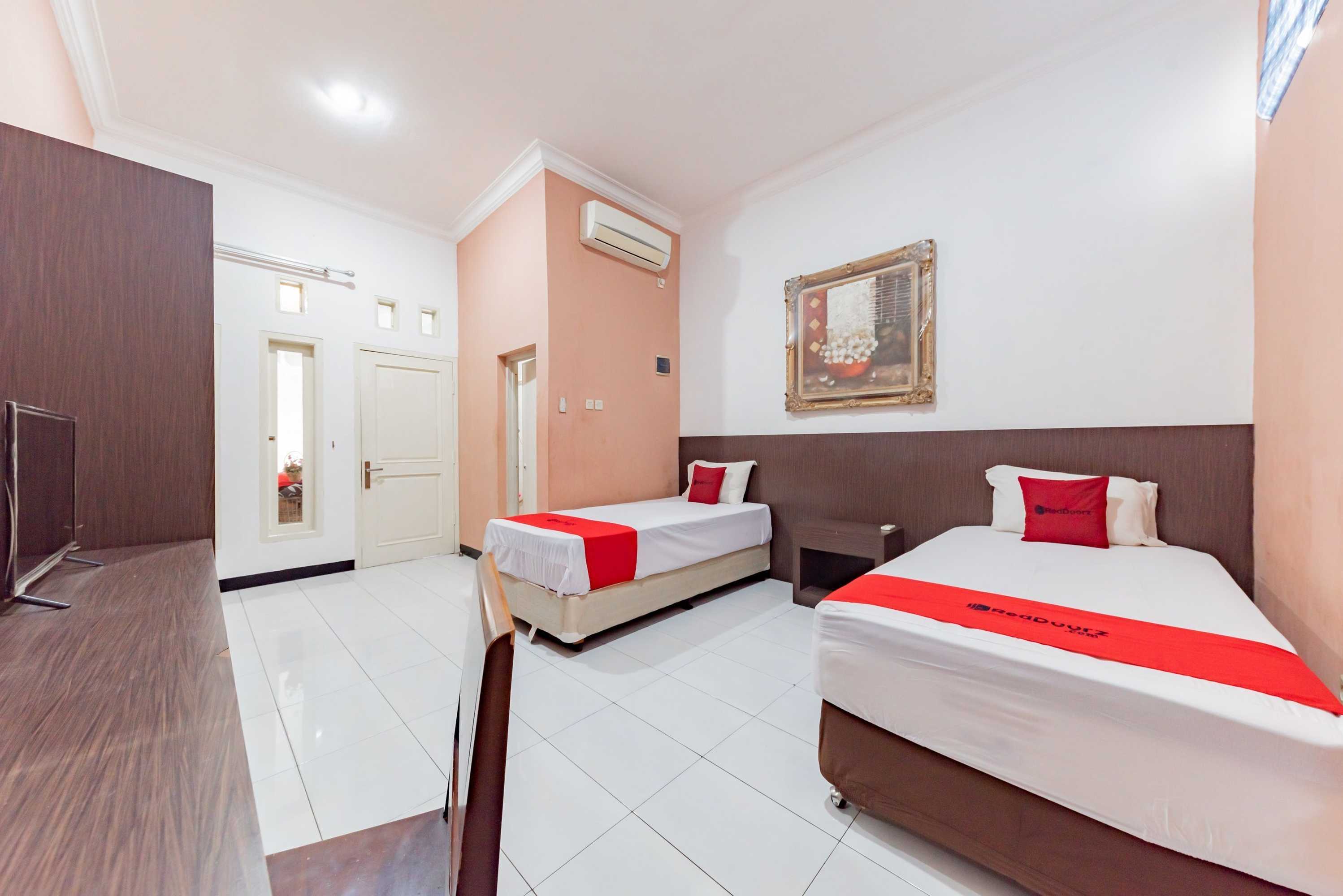 Gift card for Reddoorz Near Kejaksan Station Cirebon Gift card for Reddoorz Near Kejaksan Station Cirebon