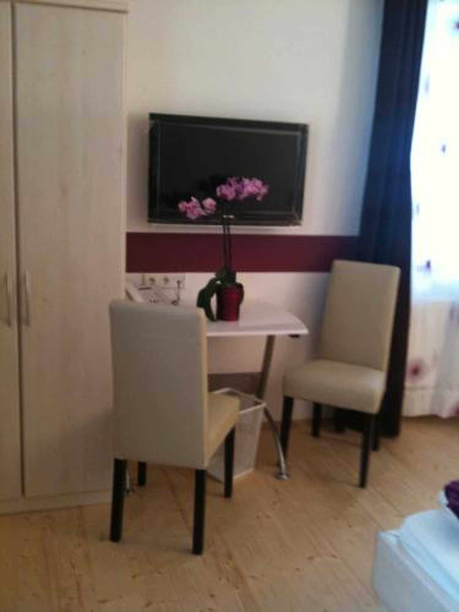 Gift card for Hotel Dah-Inn Gift card for Hotel Dah-Inn