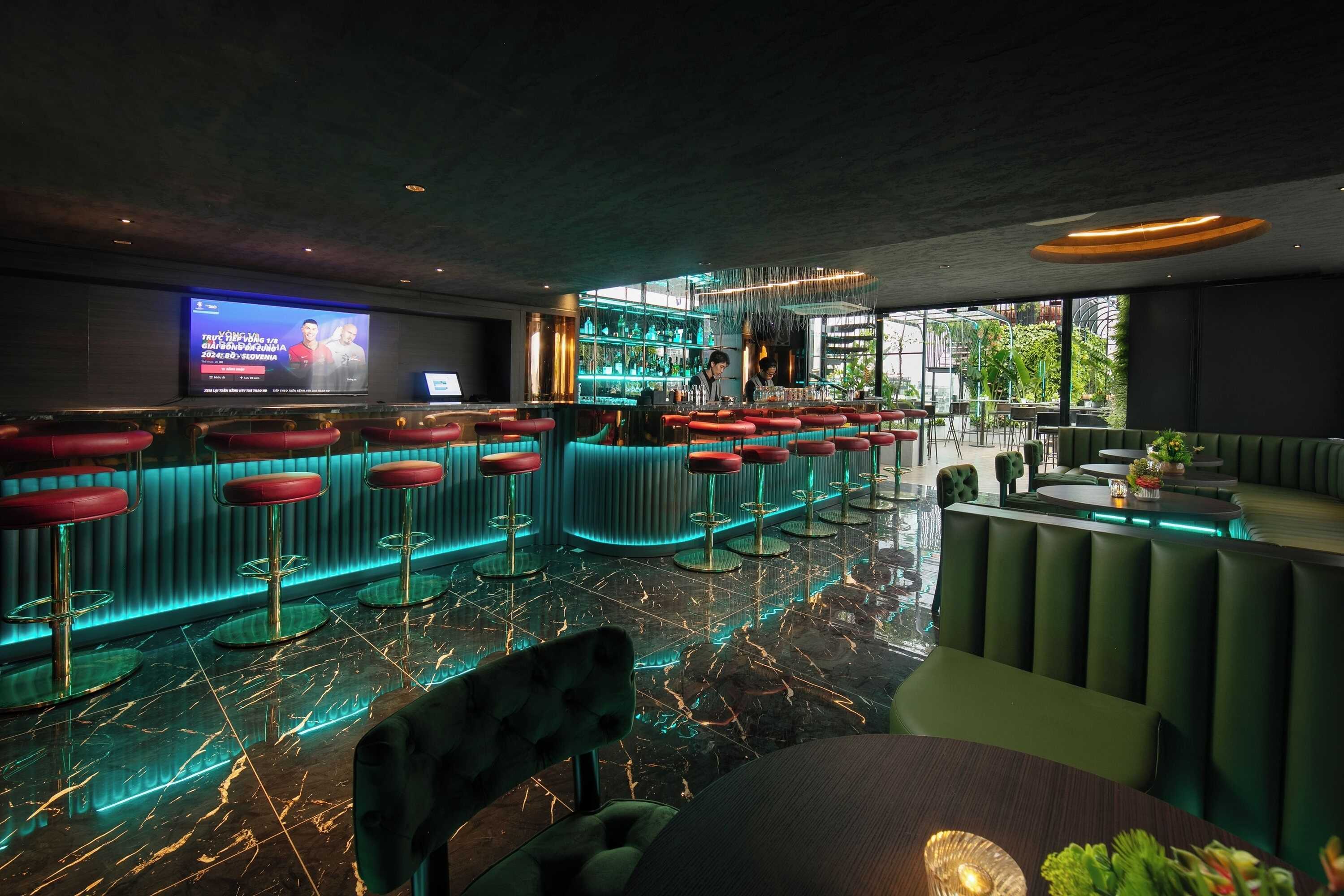 Gift card for May De Ville Crown Hotel & Spa Gift card for May De Ville Crown Hotel & Spa