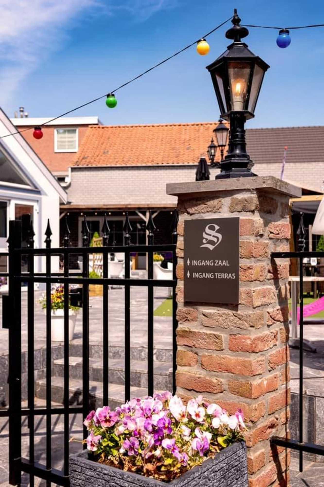 Gift card for B & B M 3