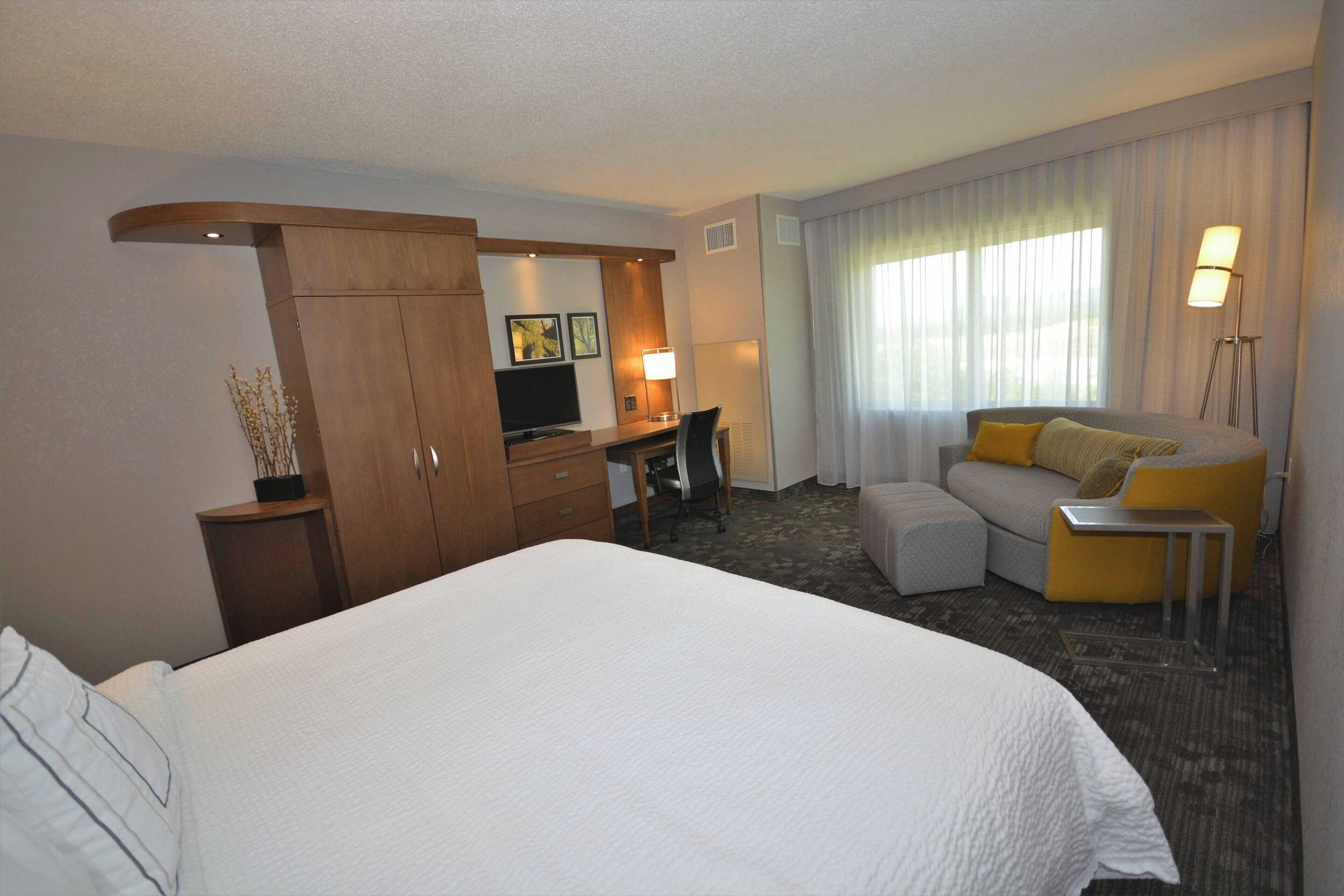 Gift card for Courtyard by Marriott Asheville Airport Gift card for Courtyard by Marriott Asheville Airport