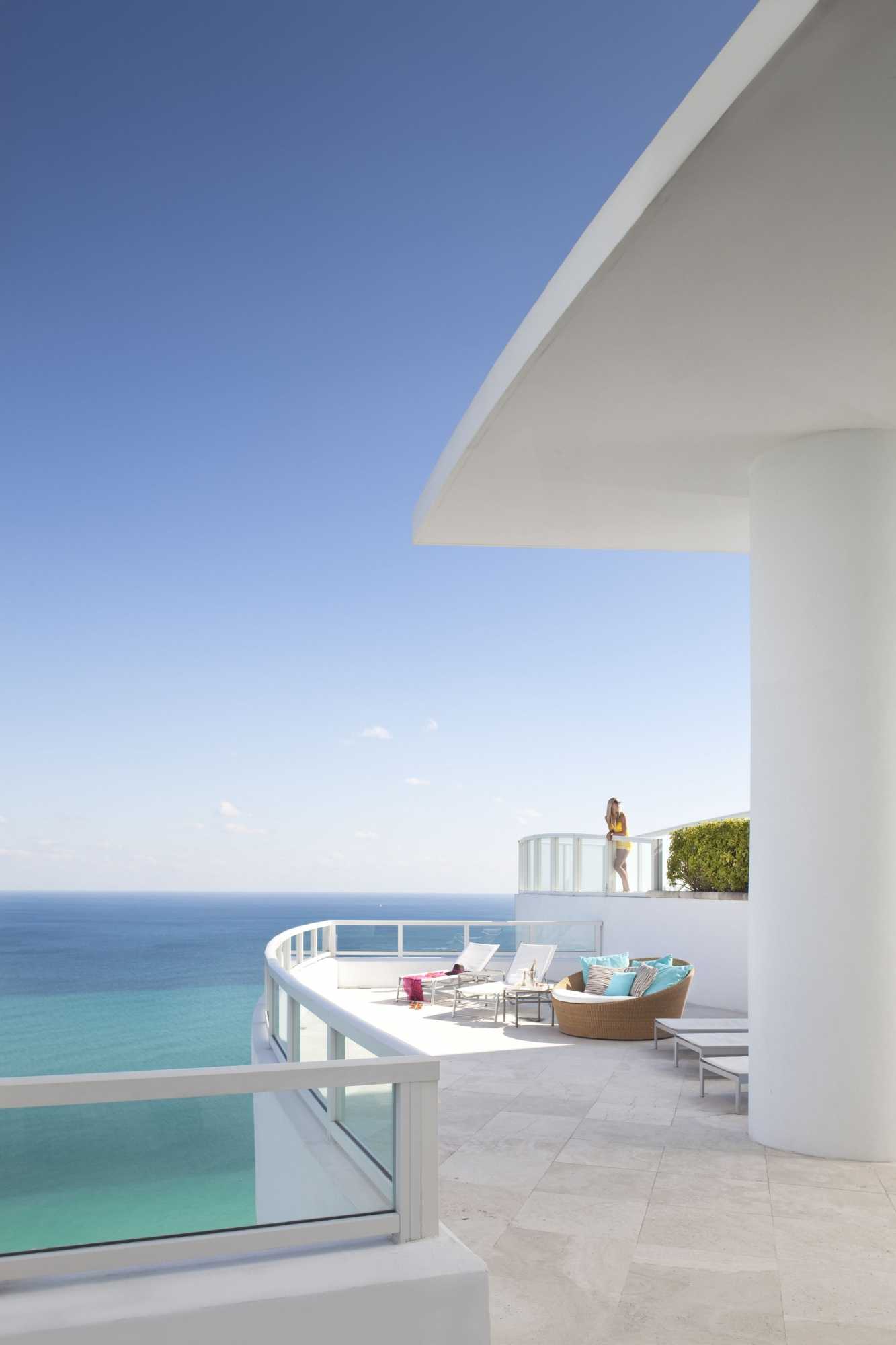 Gift Card for Fontainebleau Miami Beach | Roomcard.com