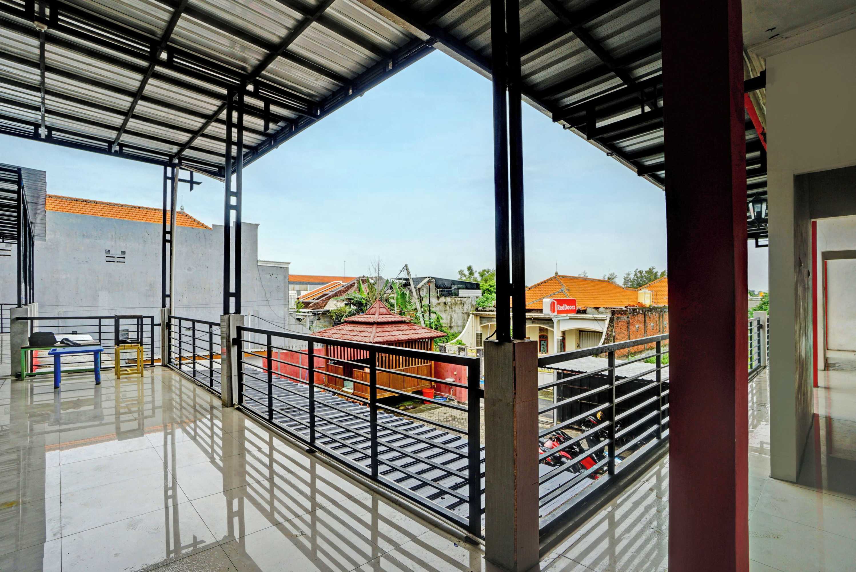 Gift card for Super Oyo 3702 Homestay Bougenville Syariah
