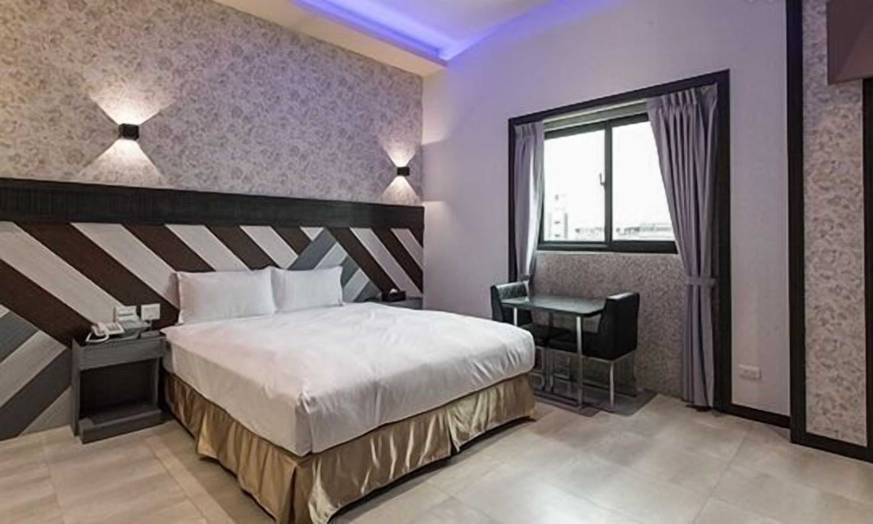 Gift card for Wei Feng Exquisite Motel Pintung Branch Gift card for Wei Feng Exquisite Motel Pintung Branch