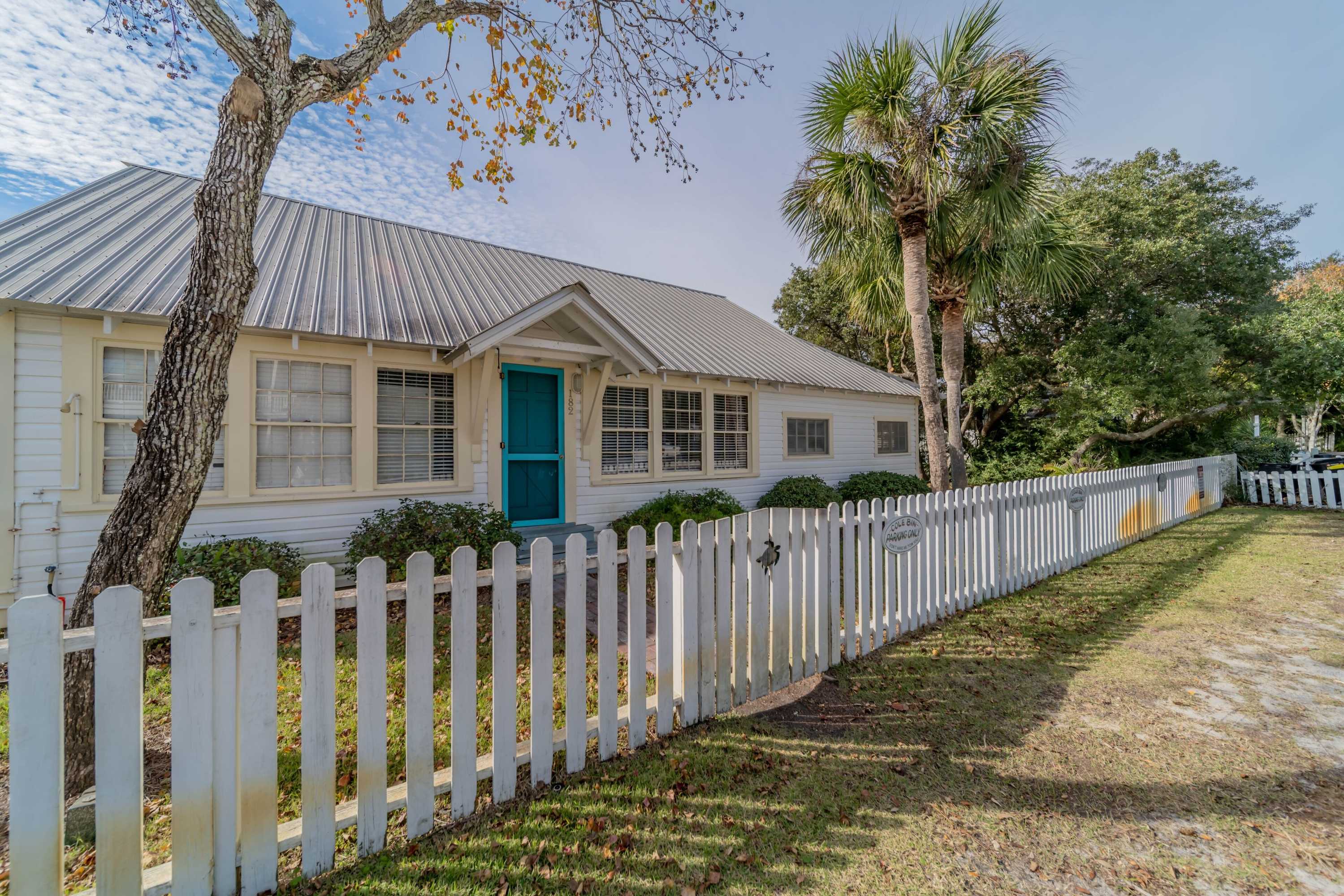 Gift card for Cole Bin 3 Bedroom Home by Redawning Gift card for Cole Bin 3 Bedroom Home by Redawning