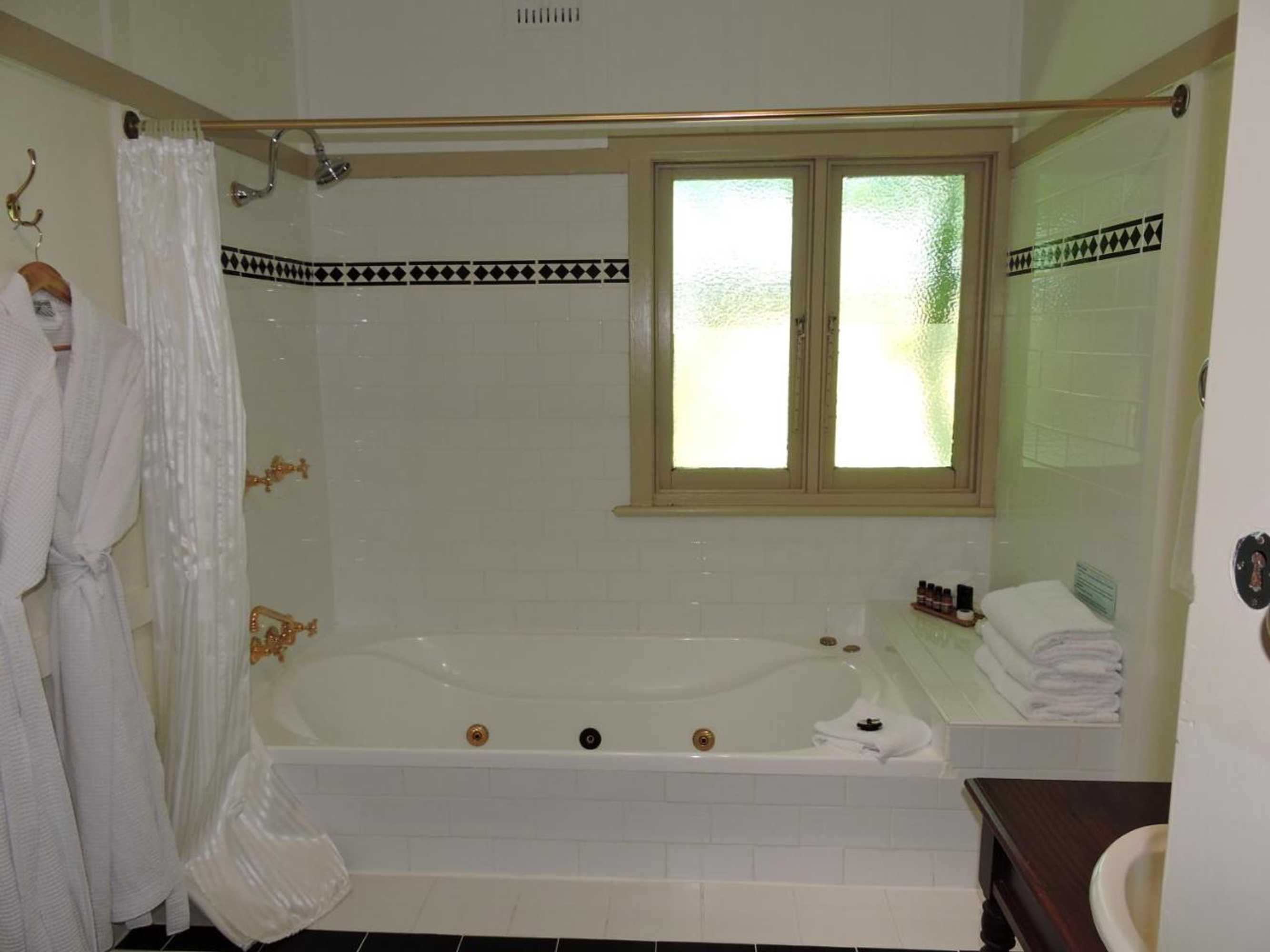 Gift card for Kubba Roonga Guesthouse - Boutique Luxury Peaceful Stay & Gardens - Breakfast Included Gift card for Kubba Roonga Guesthouse - Boutique Luxury Peaceful Stay & Gardens - Breakfast Included