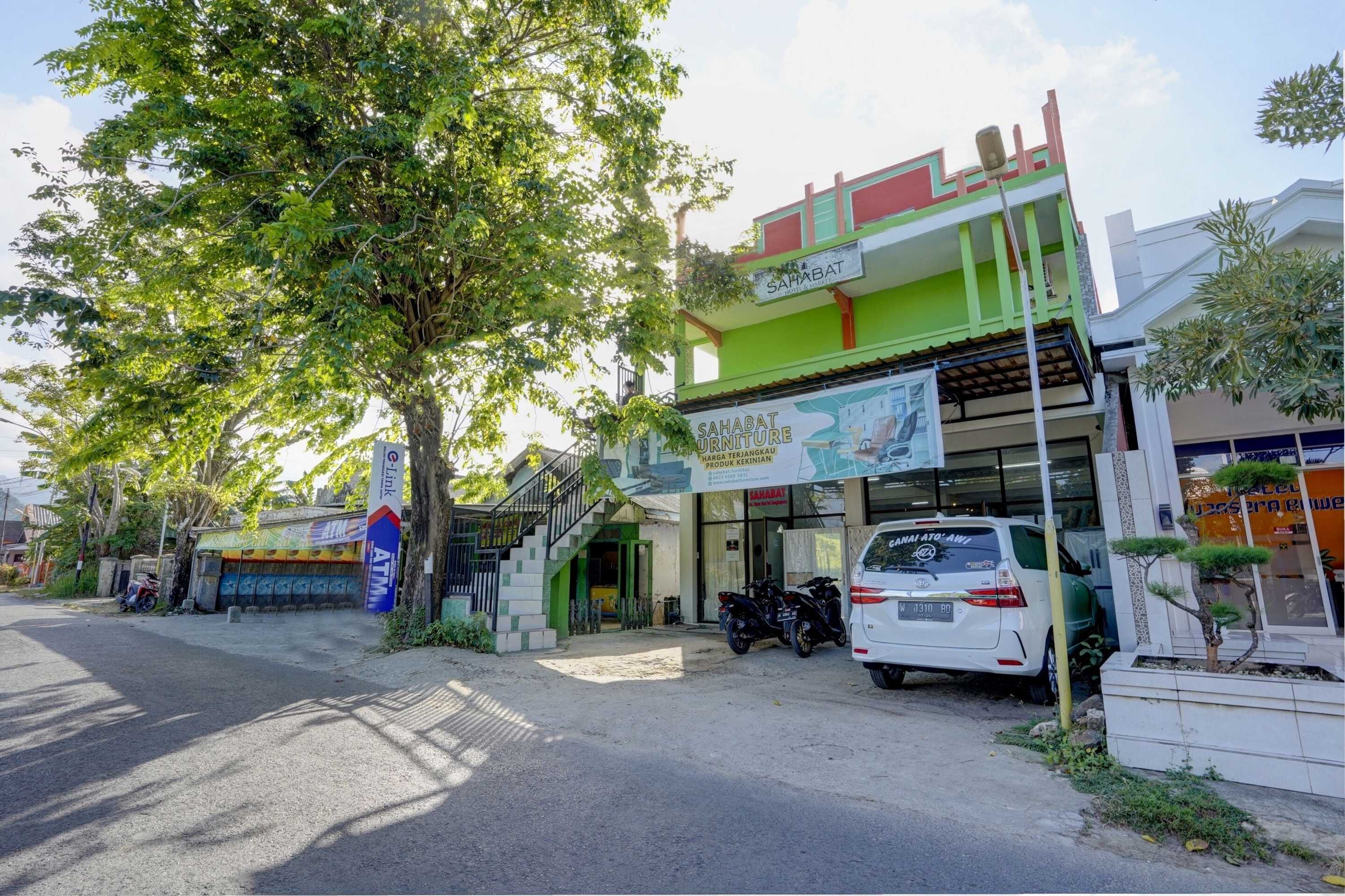 Gift card for Oyo 92896 Hotel Sahabat Syariah Near Plasa Telkom Bawean Gift card for Oyo 92896 Hotel Sahabat Syariah Near Plasa Telkom Bawean
