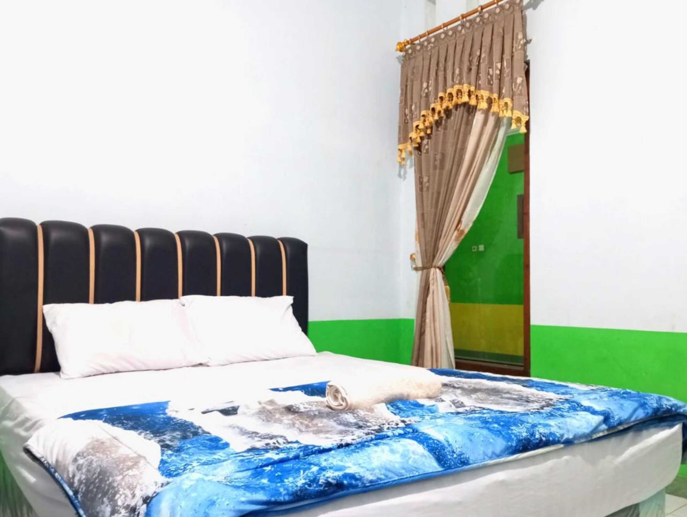 Gift card for Puspa Tiara Syar'i Guci Mitra Reddoorz