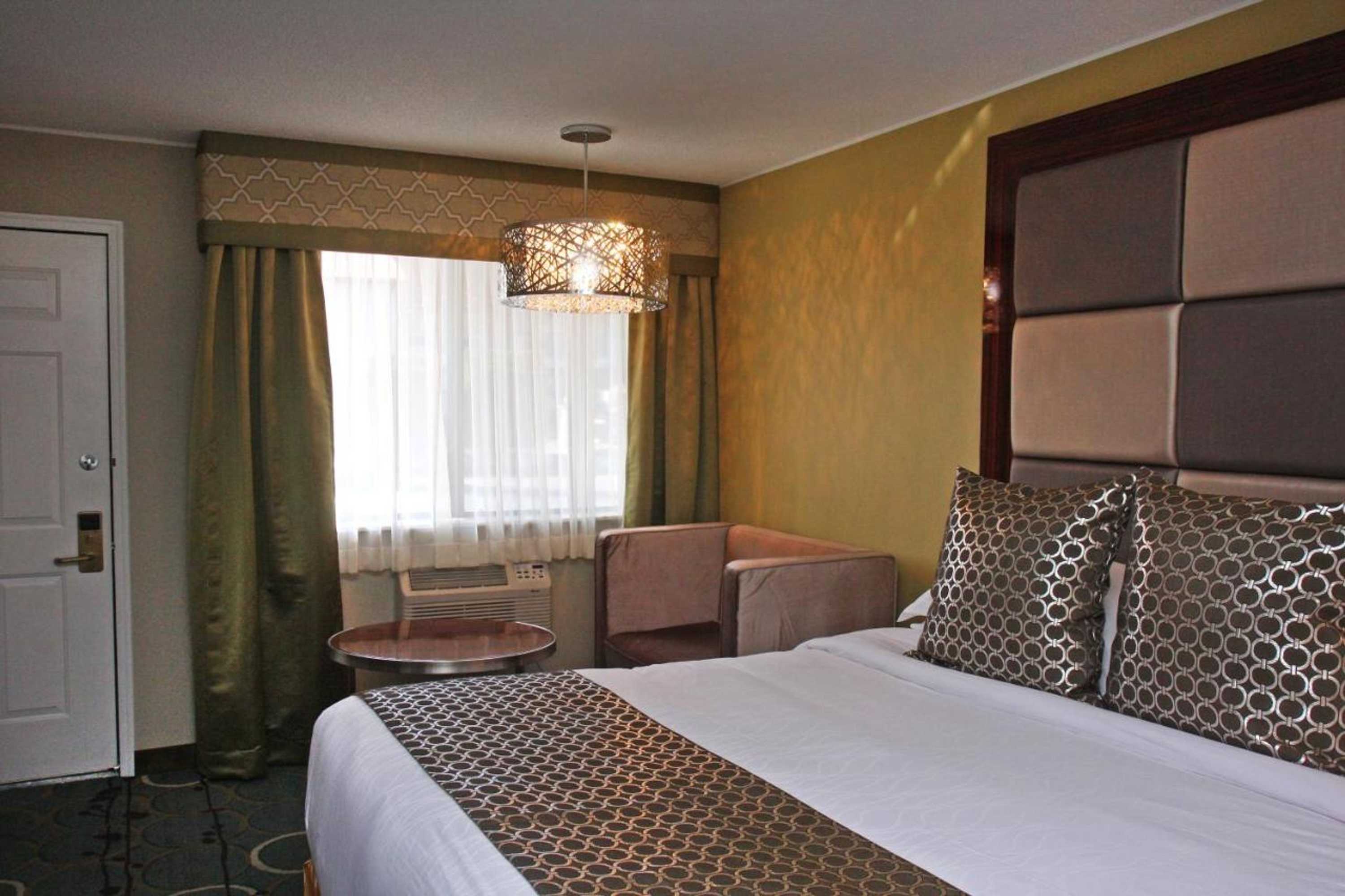 Gift card for Gateway Inn And Suites