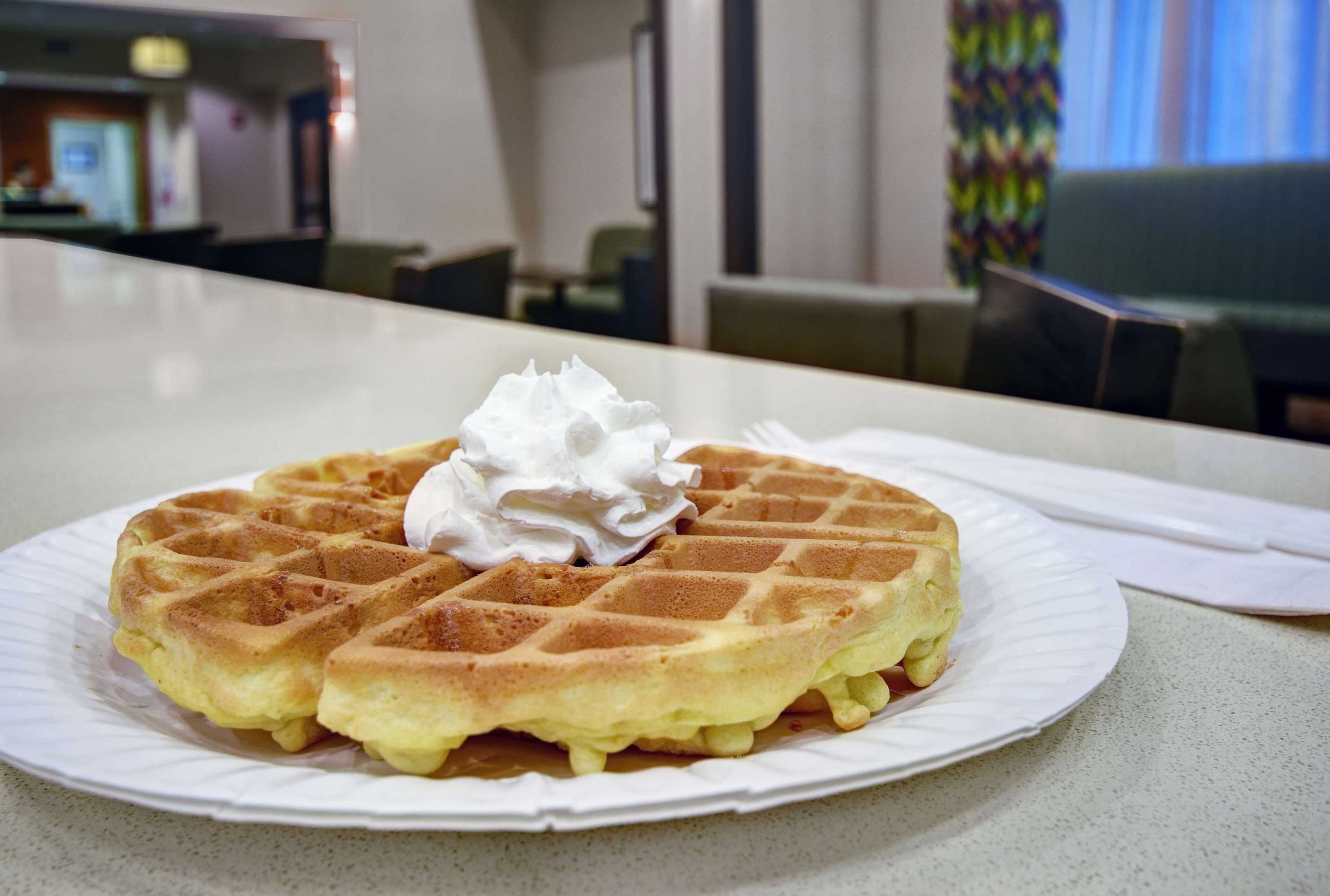 Gift card for Hampton Inn & Suites Robbinsville