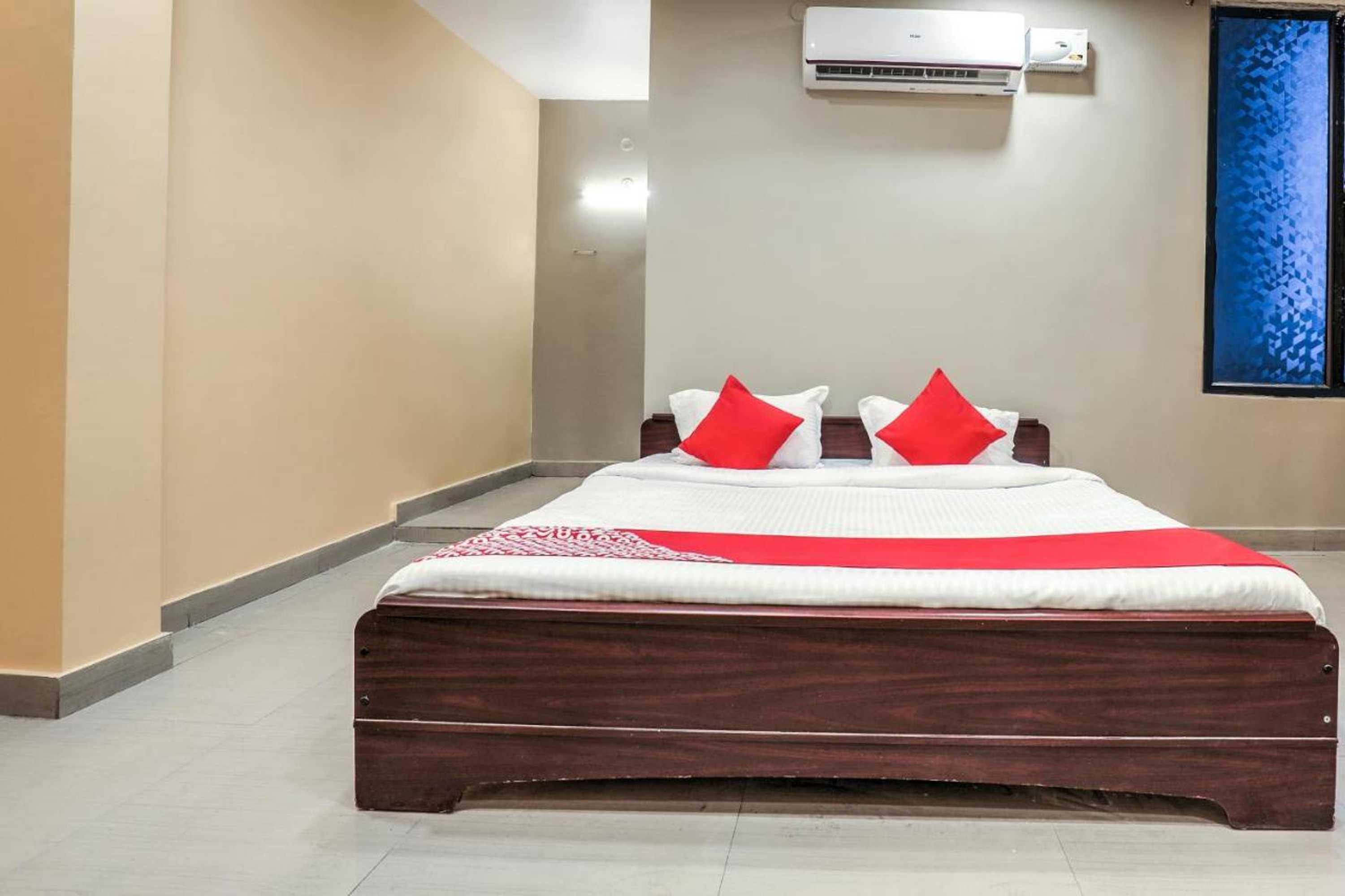 Gift card for Super Oyo Hotel O Sathya Inn Gift card for Super Oyo Hotel O Sathya Inn