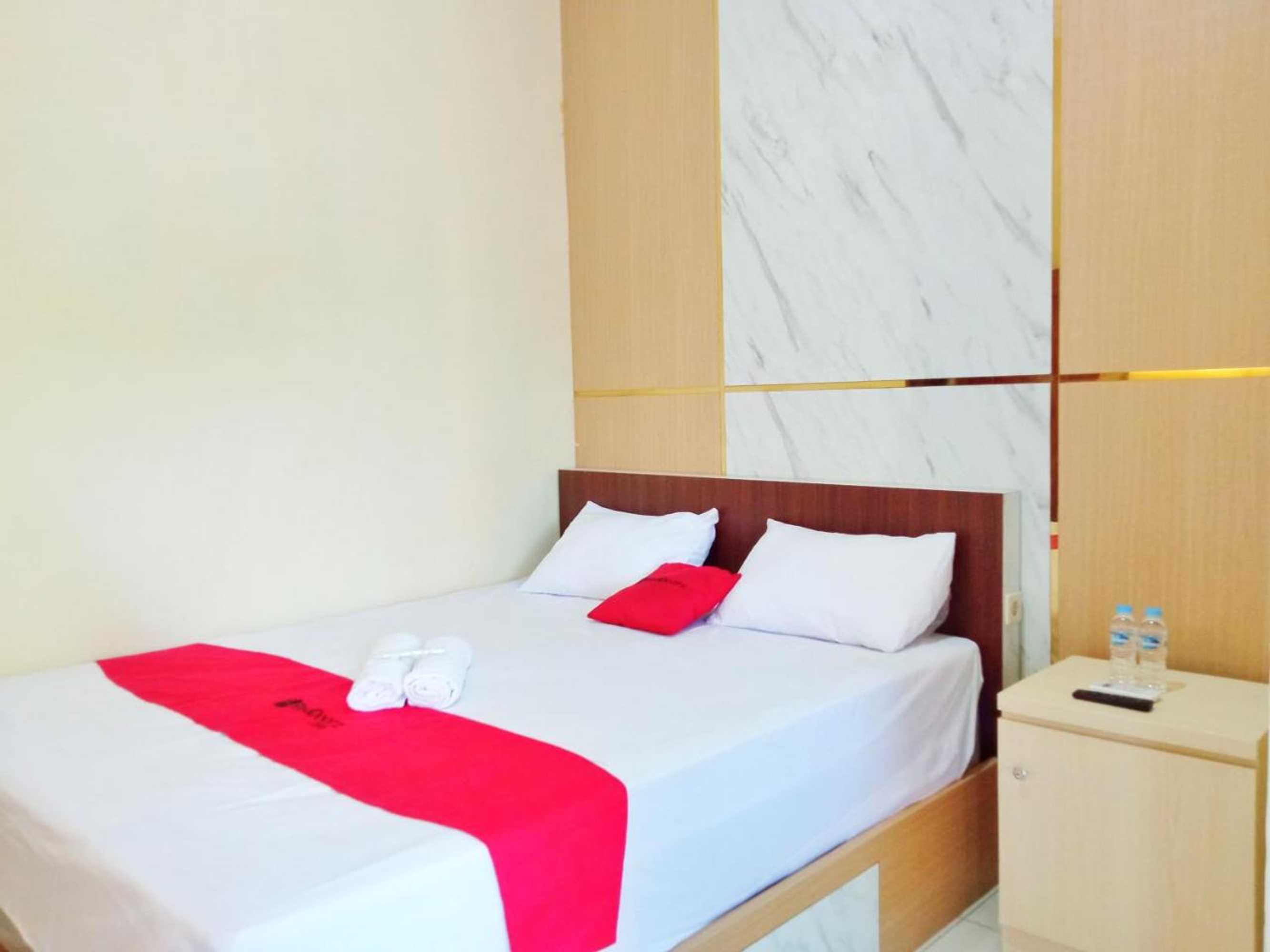 Gift card for Reddoorz Near Alun Alun Slawi