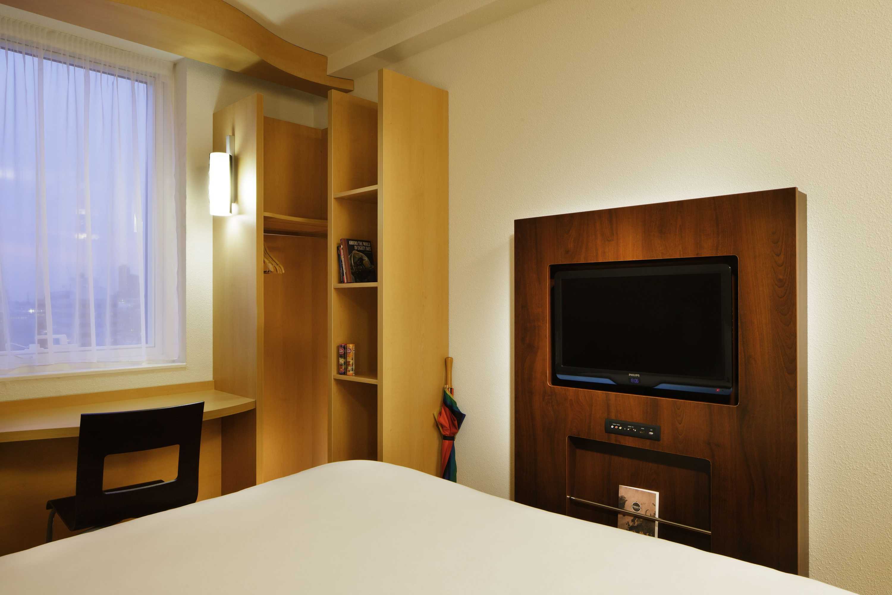 Gift card for Ibis London Luton Airport Gift card for Ibis London Luton Airport