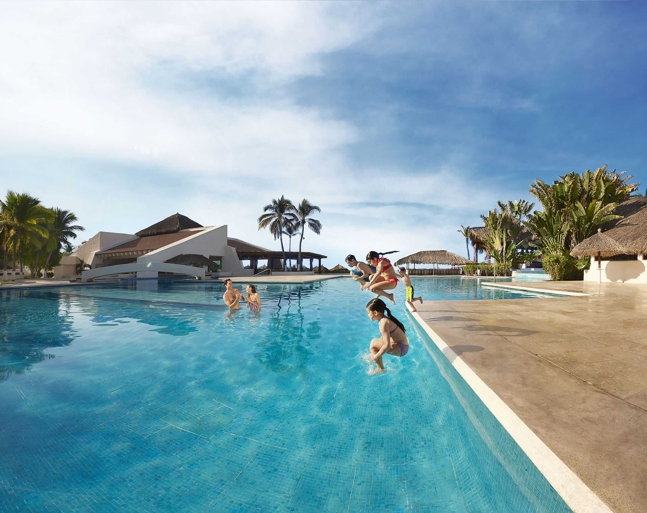 Gift card for Park Royal Beach Ixtapa - All Inclusive Gift card for Park Royal Beach Ixtapa - All Inclusive