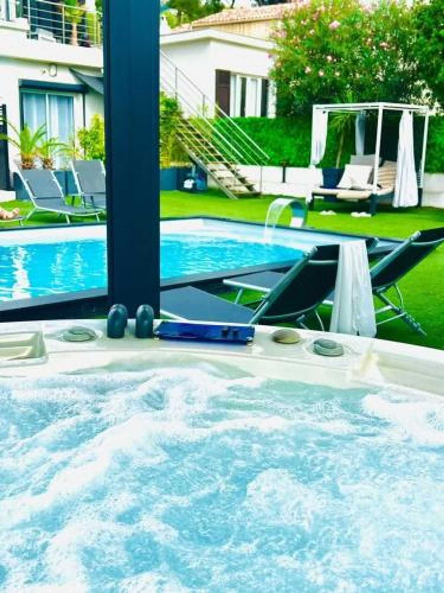 Gift card for Hôtel Eden Cassis - Piscine Chauffée, Jacuzzi - Parking Privé Gift card for Hôtel Eden Cassis - Piscine Chauffée, Jacuzzi - Parking Privé