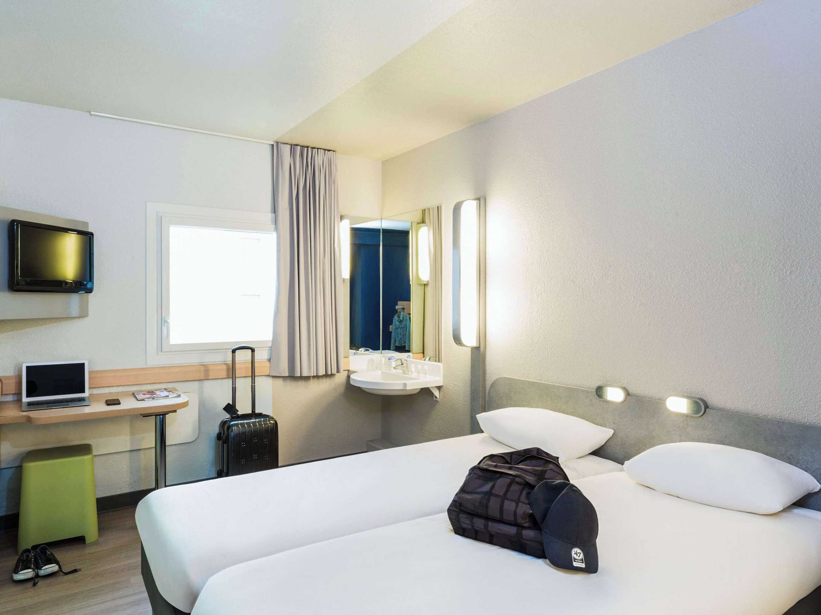 Gift card for Ibis Budget Paris Porte de Montmartre Gift card for Ibis Budget Paris Porte de Montmartre