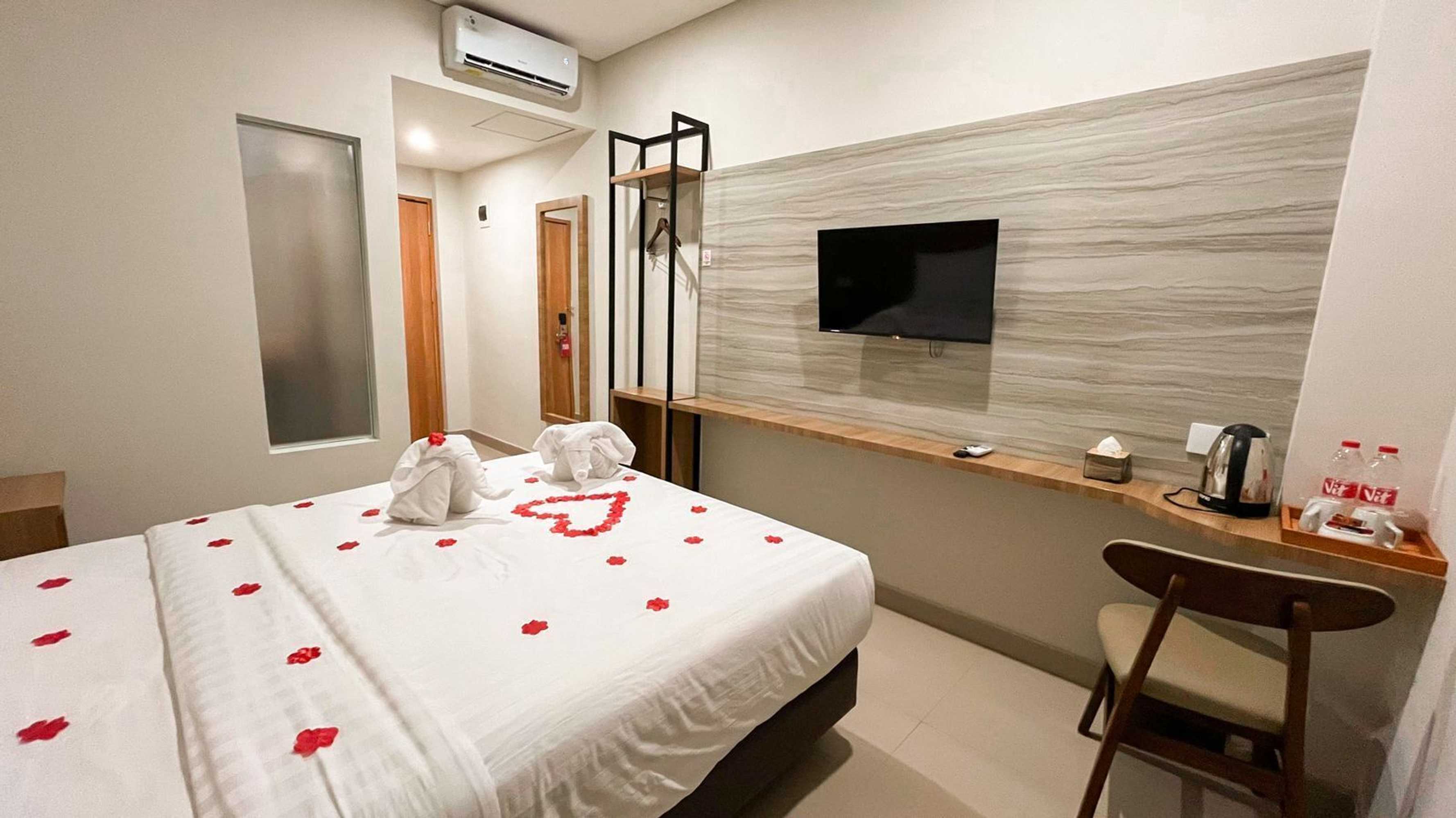 Gift card for Front One Hotel Gombong Gift card for Front One Hotel Gombong