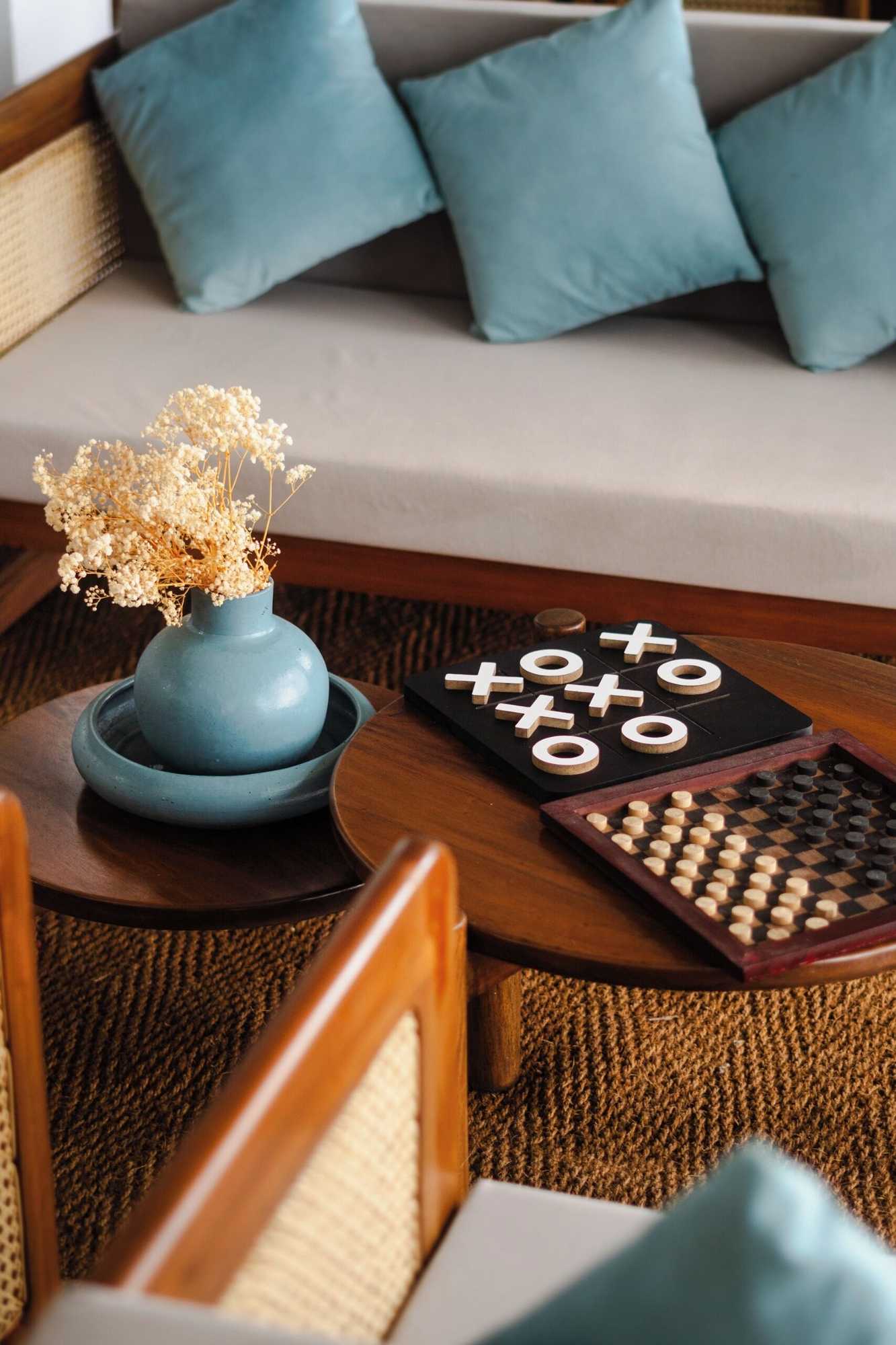 Gift card for Moi Induruwa by Dbi