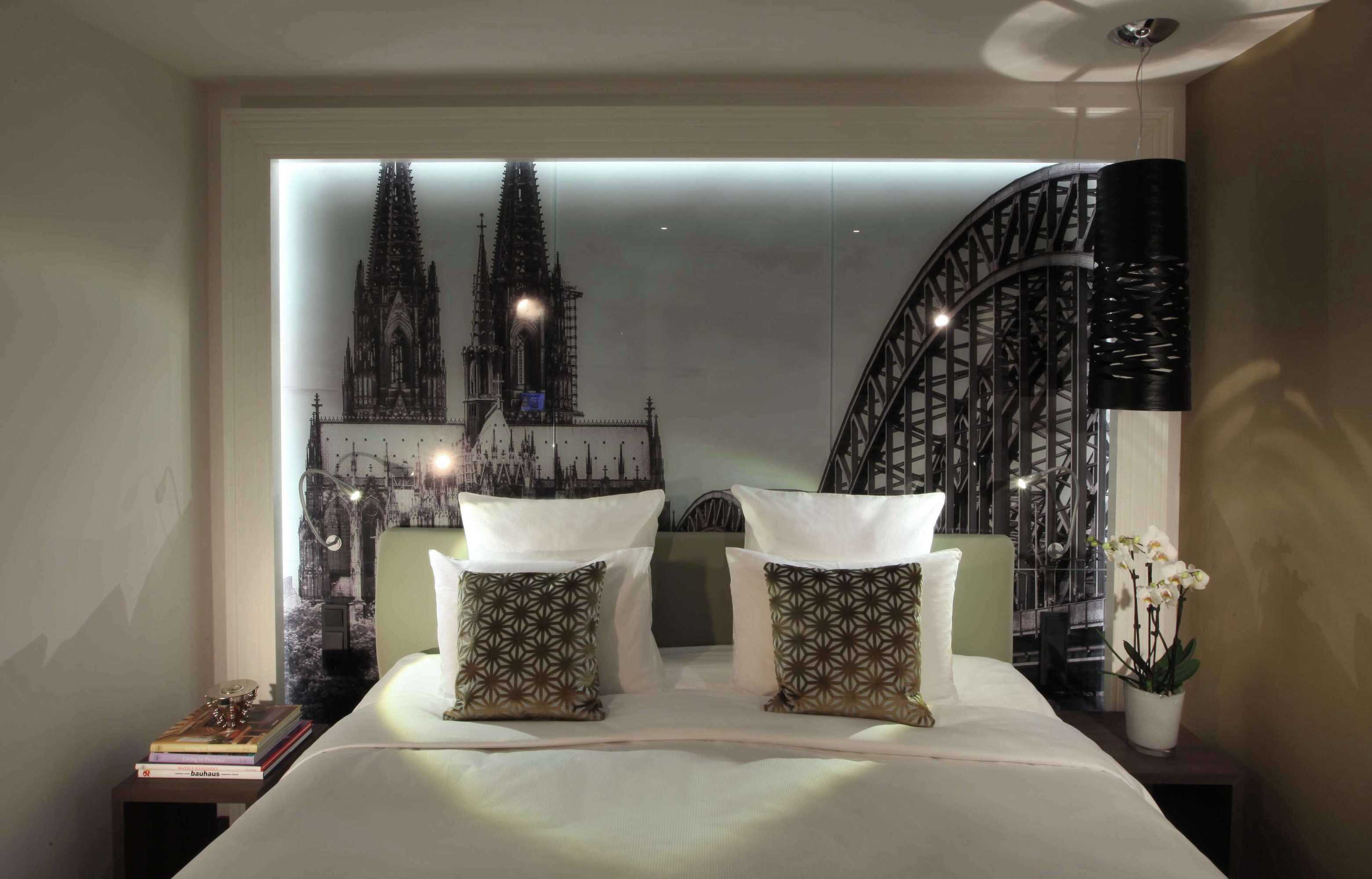 Gift card for Lindner Hotel Cologne City Plaza, Part of Jdv by Hyatt Gift card for Lindner Hotel Cologne City Plaza, Part of Jdv by Hyatt