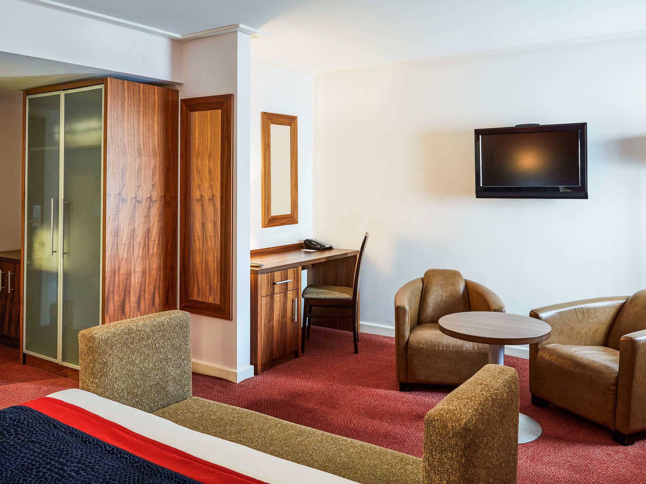 Gift card for Mercure Newbury West Grange Hotel Gift card for Mercure Newbury West Grange Hotel