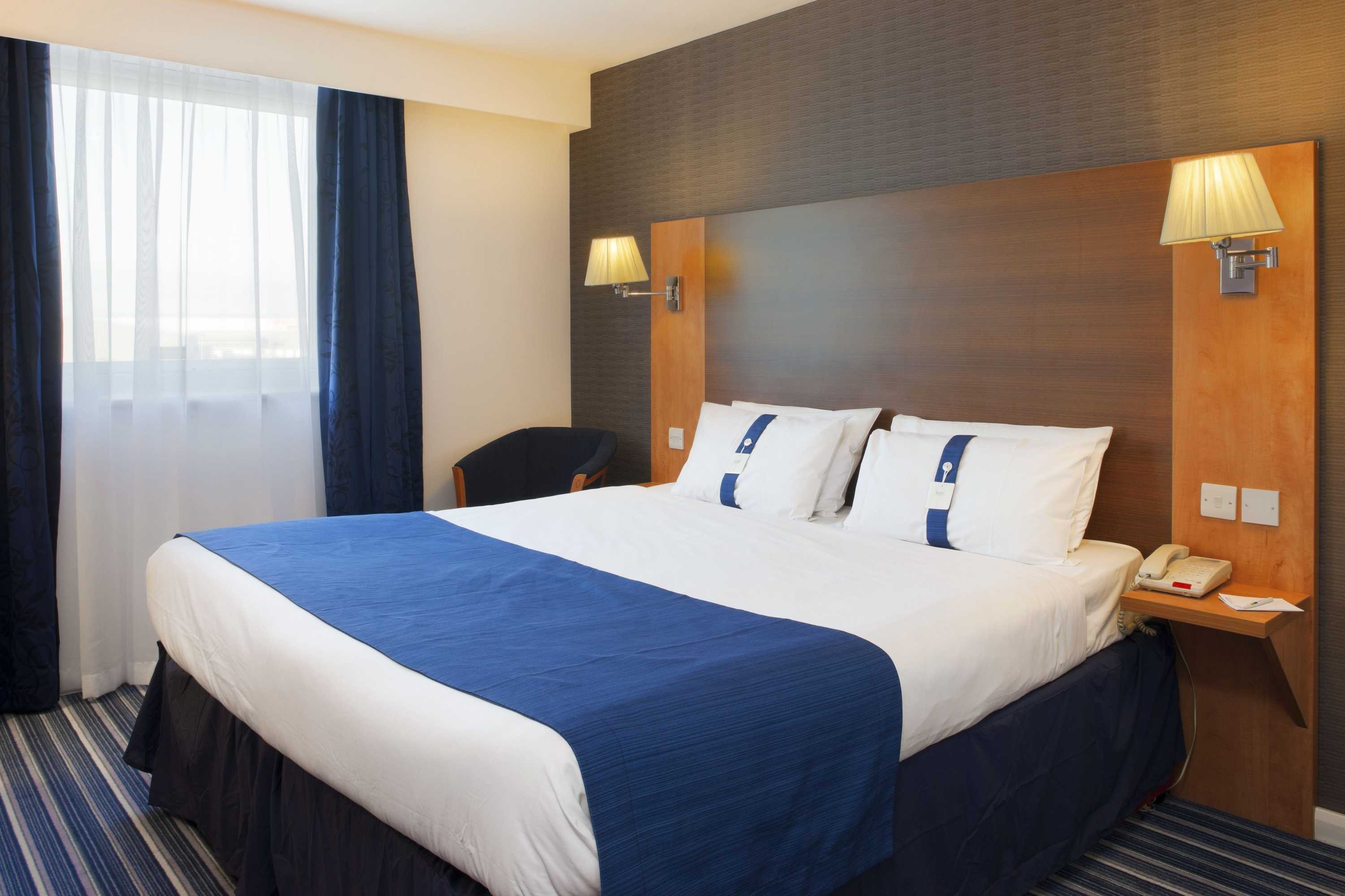 Gift card for Holiday Inn Express Nuneaton by Ihg Gift card for Holiday Inn Express Nuneaton by Ihg
