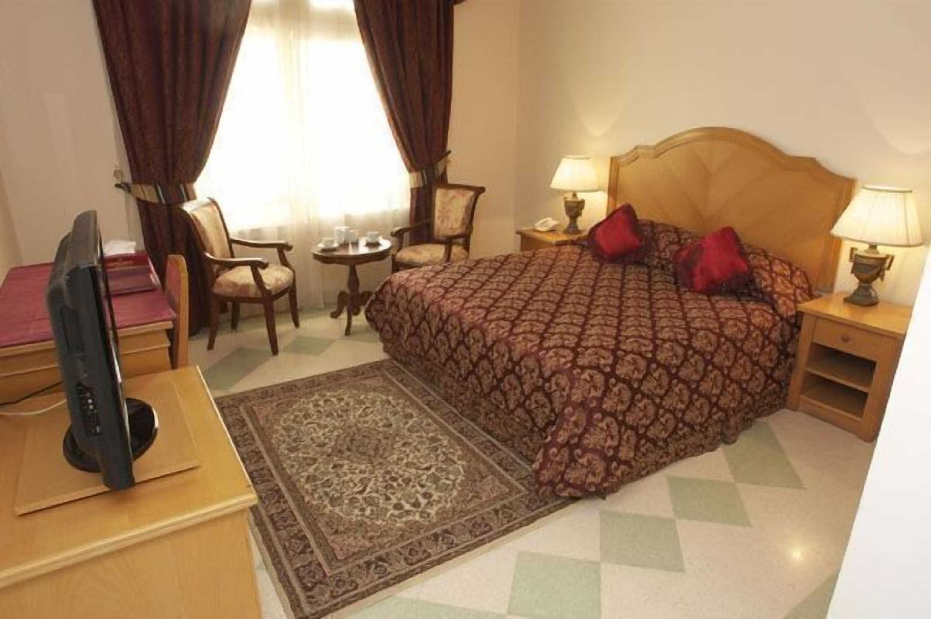 Gift card for Safeer Hotel Suites - Aparthotel Gift card for Safeer Hotel Suites - Aparthotel